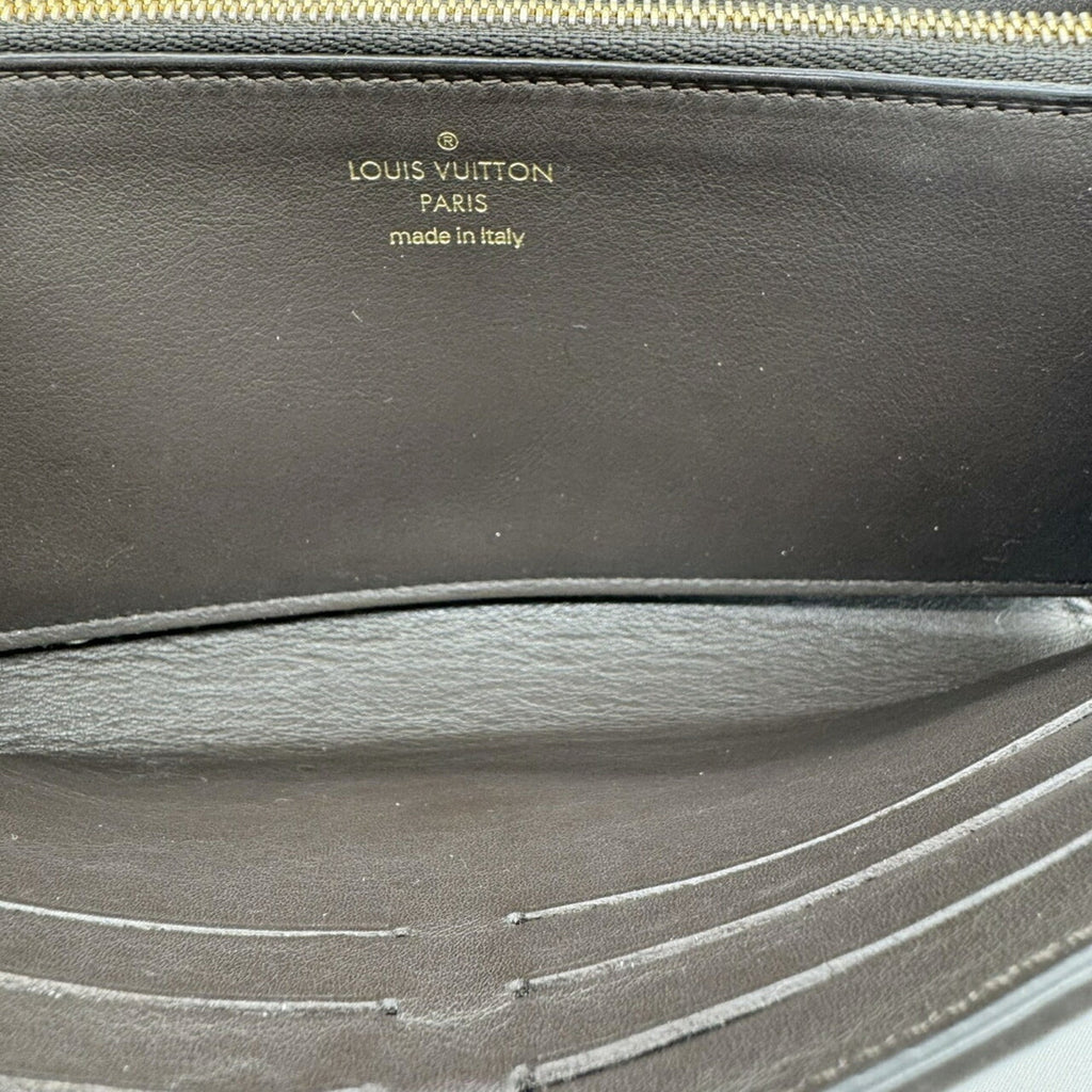 Louis Vuitton Beige Grayish Leather Long Wallet (Bi-Fold) (Pre-Owned)
