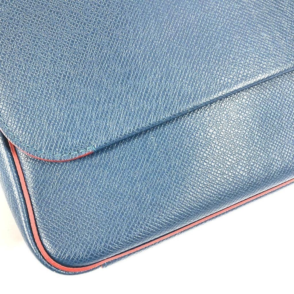 Louis Vuitton Navy Ocean Red Color Taiga Leather Messenger Bag Shoulder Bag (Pre-Owned)