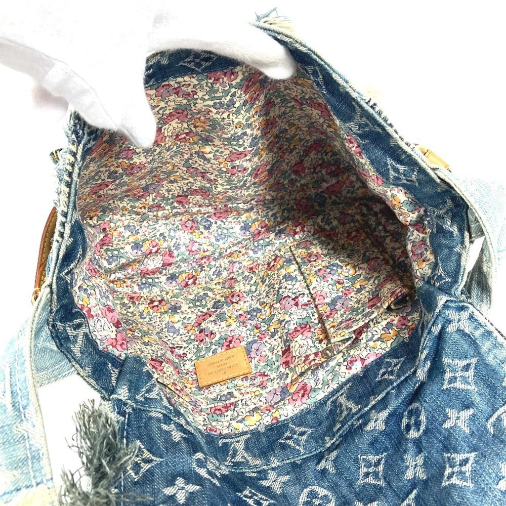 Louis Vuitton Blue Monogram Monogram Denim Messenger Bag Shoulder Bag (Pre-Owned)