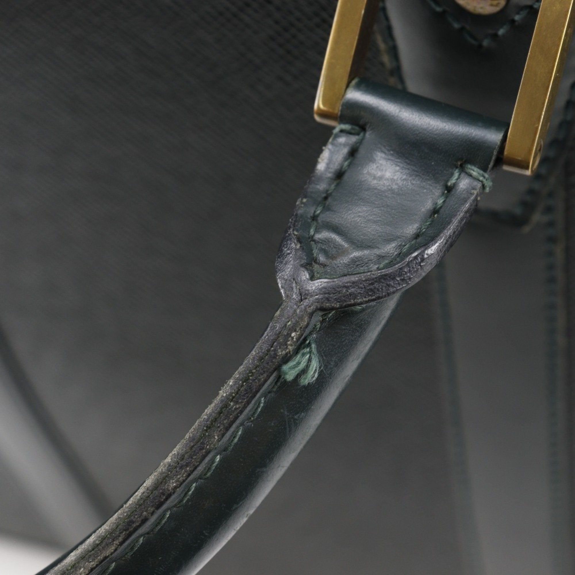 Louis Vuitton Episea Green Taiga Leather Briefcase (Pre-Owned)