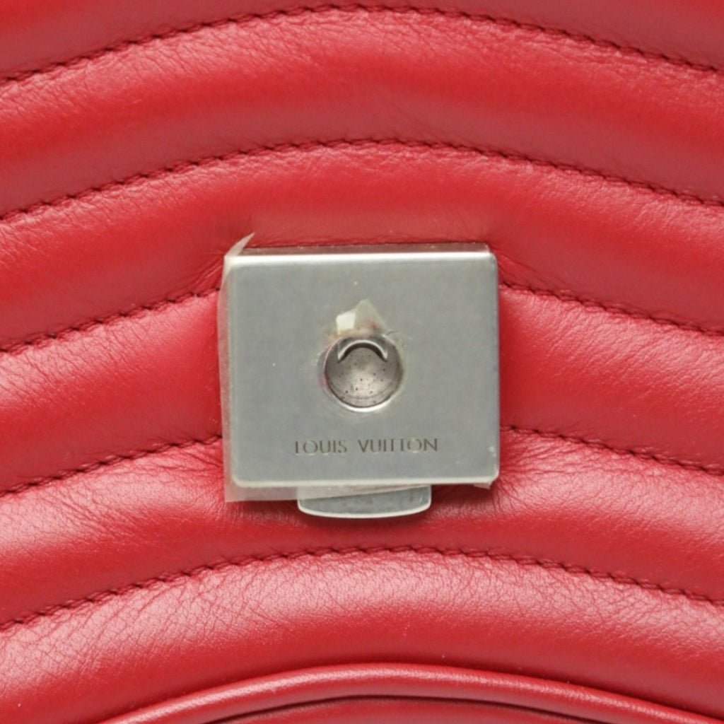 Louis Vuitton Red Color Leather Shoulder Bag (Pre-Owned)