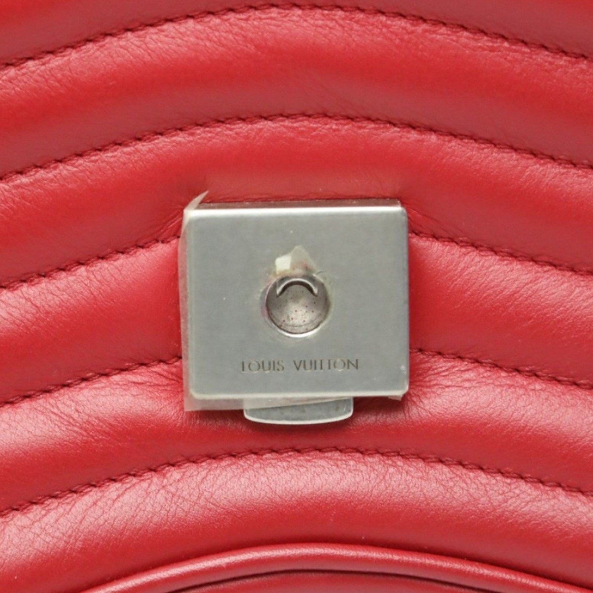 Louis Vuitton Red Color Leather Shoulder Bag (Pre-Owned)
