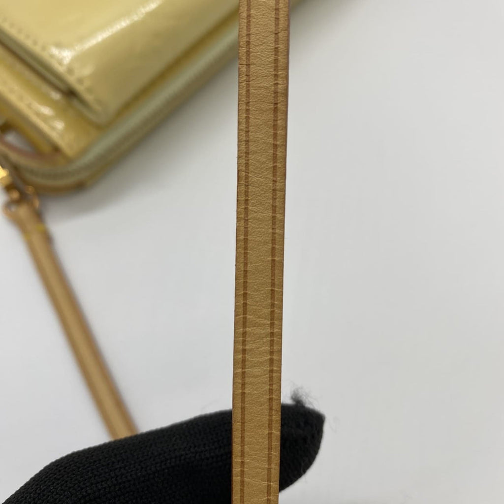 Louis Vuitton Yellow Monogram Vernis Pochette Shoulder Bag (Pre-Owned)