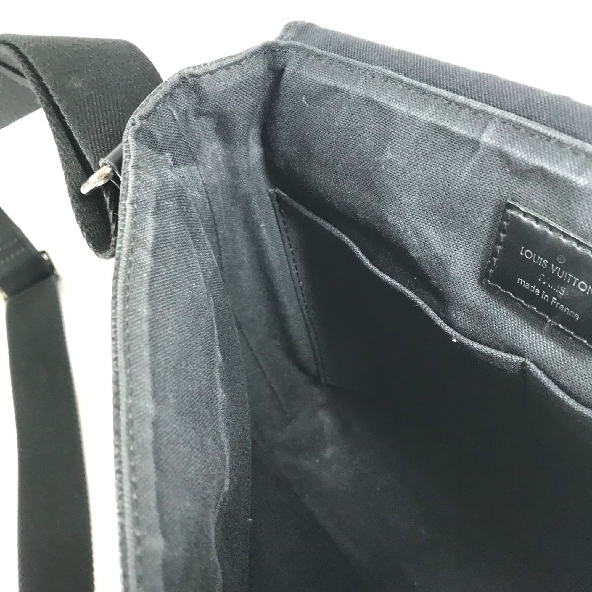 Louis Vuitton Black Damier Graphite Messenger Bag Shoulder Bag (Pre-Owned)
