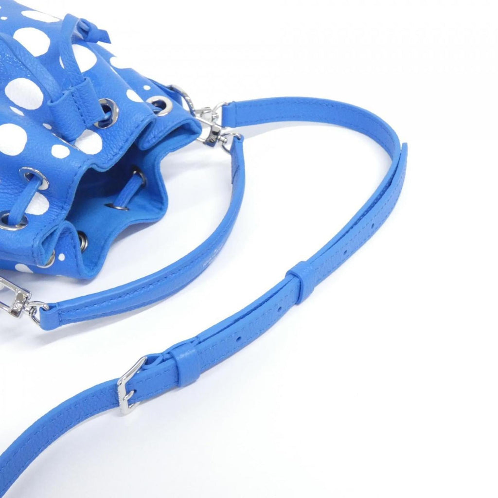 Louis Vuitton Blanc Blue Leather Shoulder Bag (Pre-Owned)