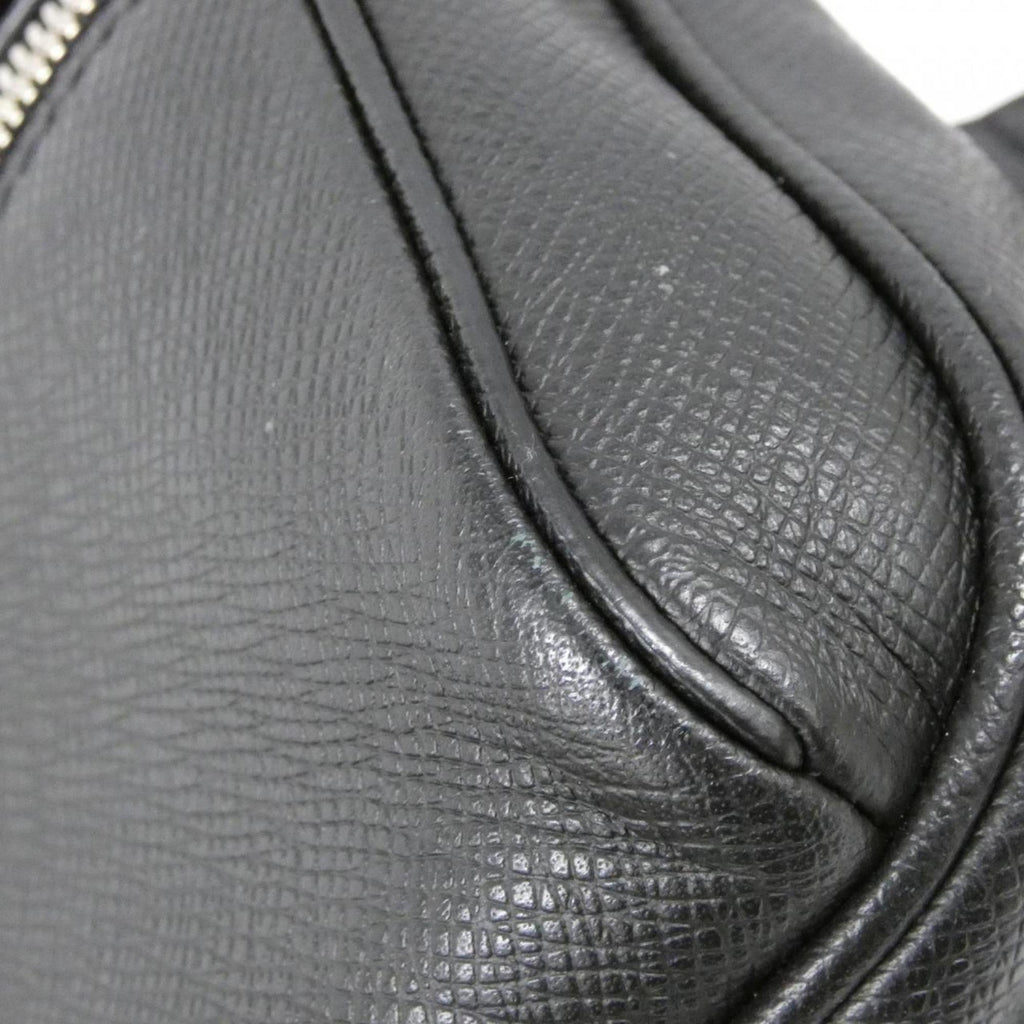 Louis Vuitton Black Leather Shoulder Bag (Pre-Owned)
