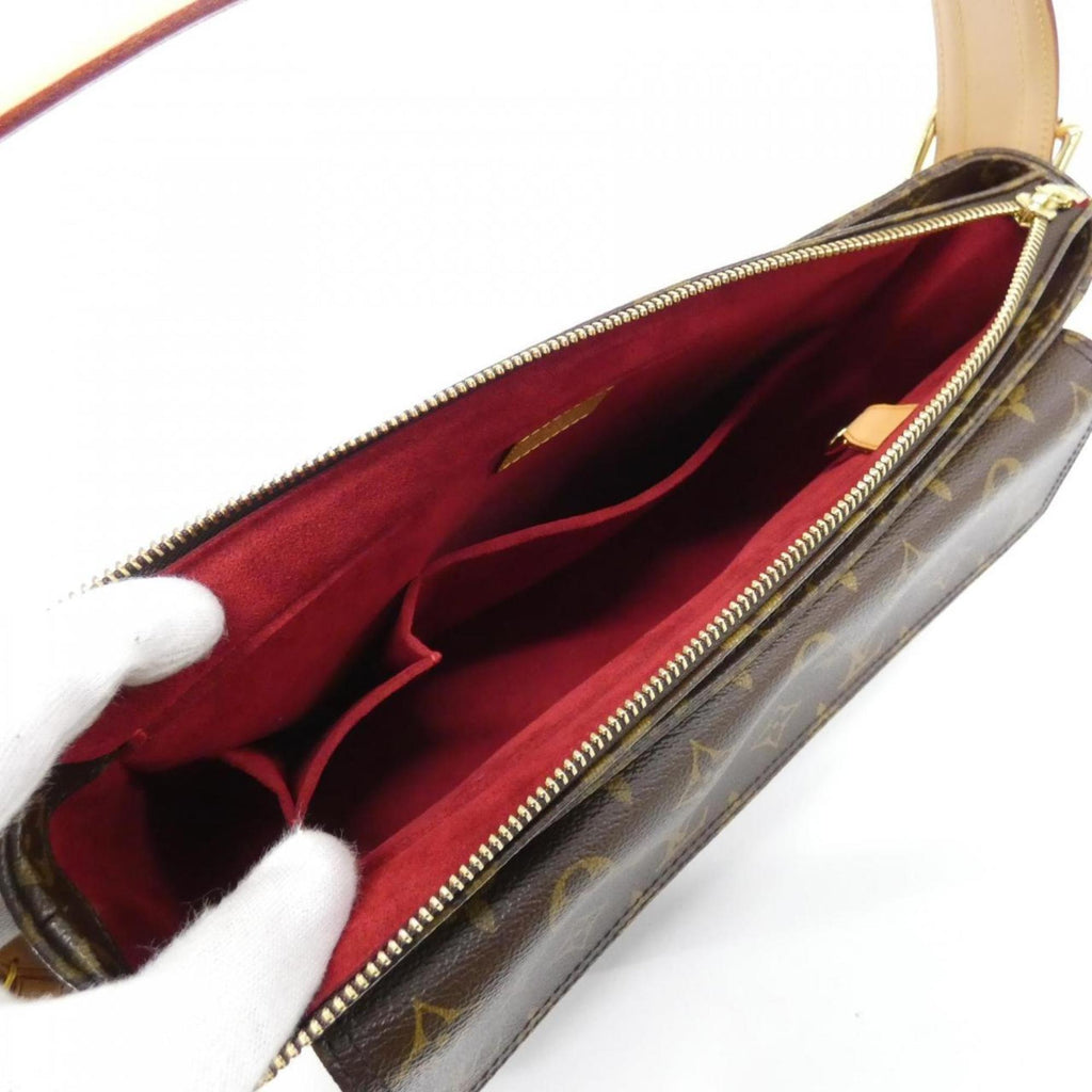 Louis Vuitton Marron Coated Canvas Shoulder Bag (Pre-Owned)