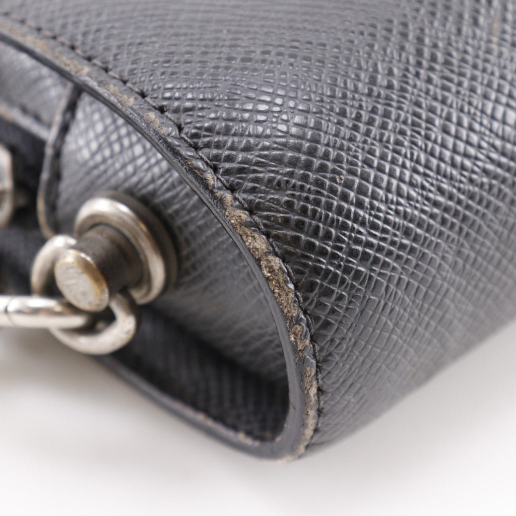 Louis Vuitton Taiga Ardoise Black Taiga Leather Handbag (Pre-Owned)