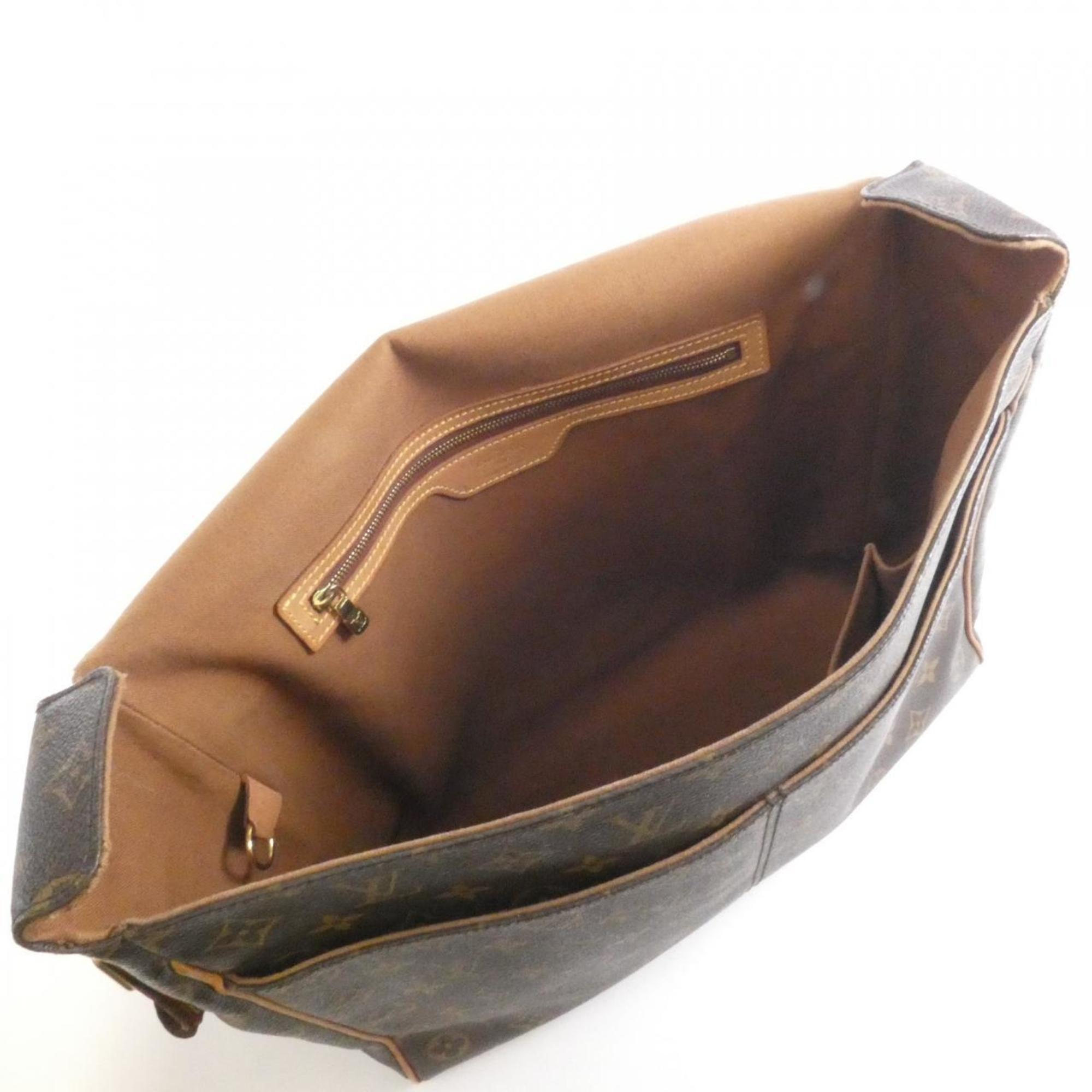 Louis Vuitton Marron Coated Canvas Shoulder Bag (Pre-Owned)