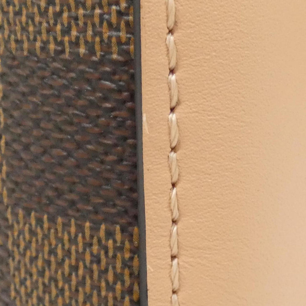 Louis Vuitton Brown Coated Canvas Shoulder Bag (Pre-Owned)