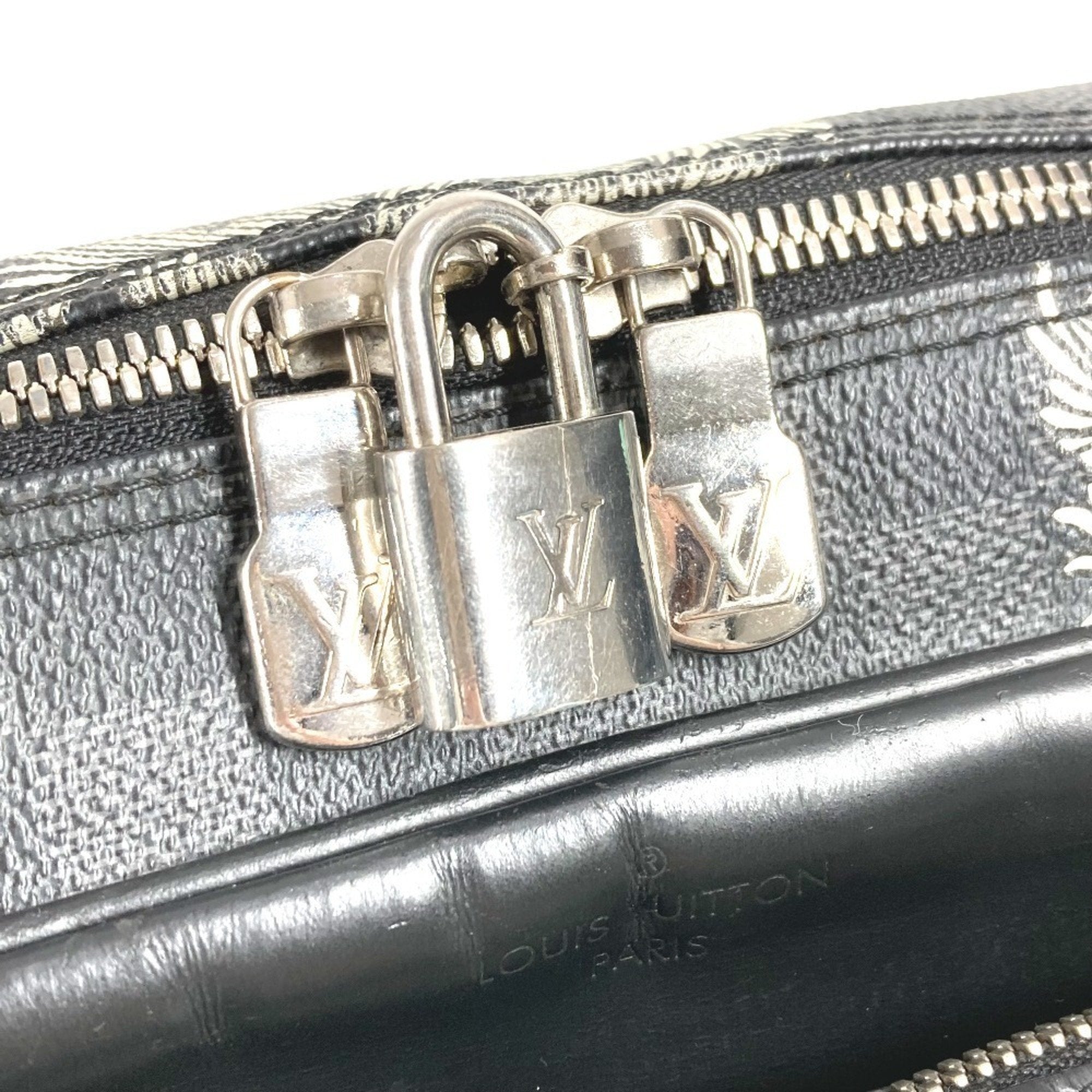 Louis Vuitton Black Damier Graphite Shoulder Bag (Pre-Owned)