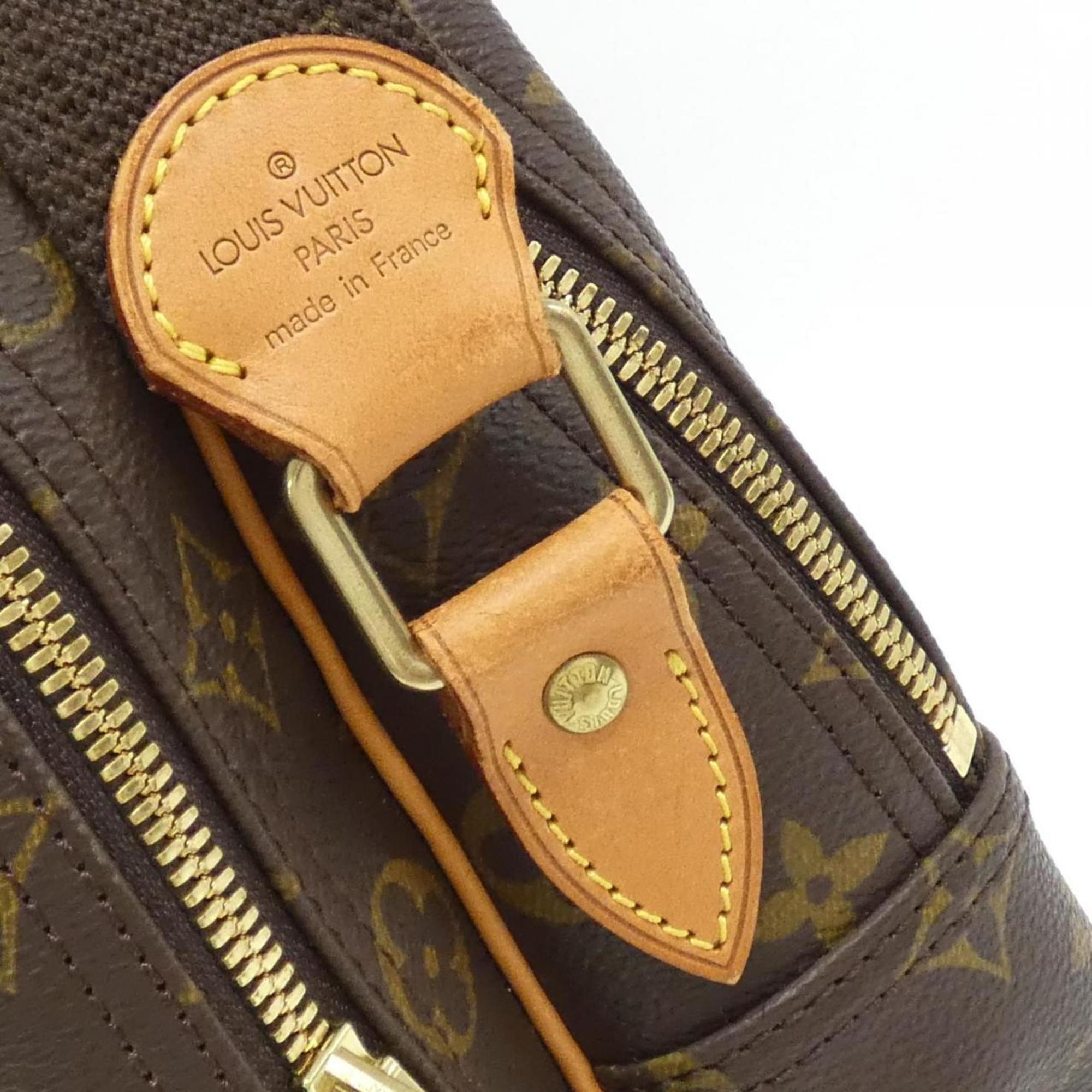 Louis Vuitton Marron Coated Canvas Shoulder Bag (Pre-Owned)