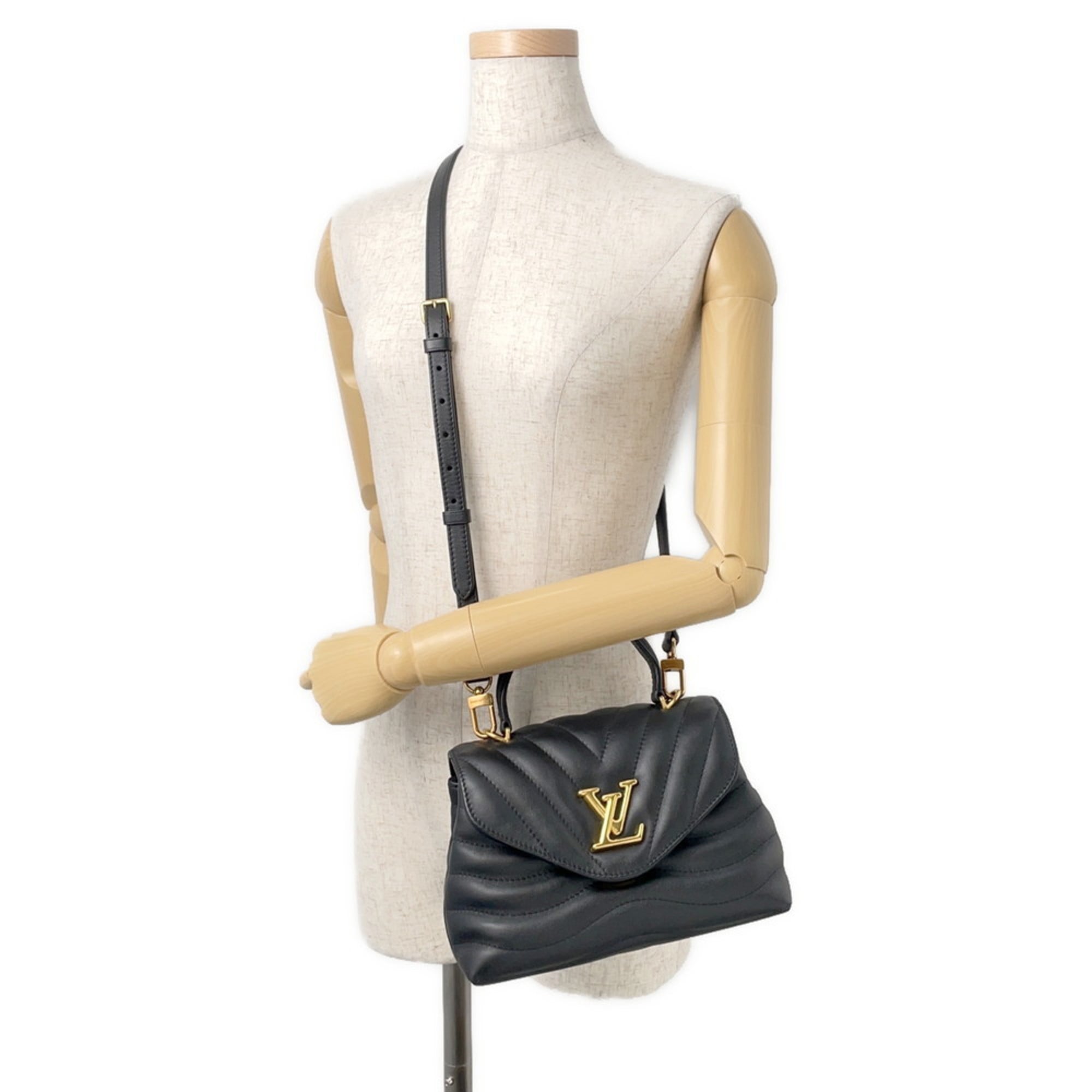 Louis Vuitton Black Noir Exotic Leather Handbag Shoulder Bag (Pre-Owned)