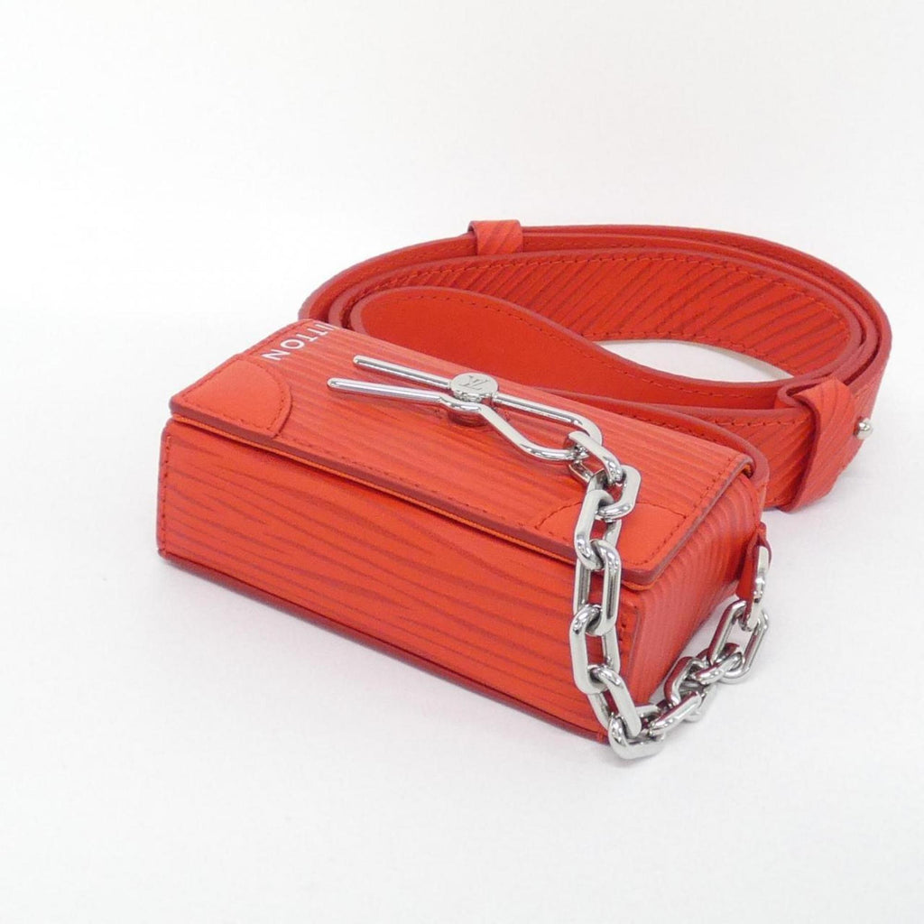 Louis Vuitton Rouge Leather Shoulder Bag (Pre-Owned)