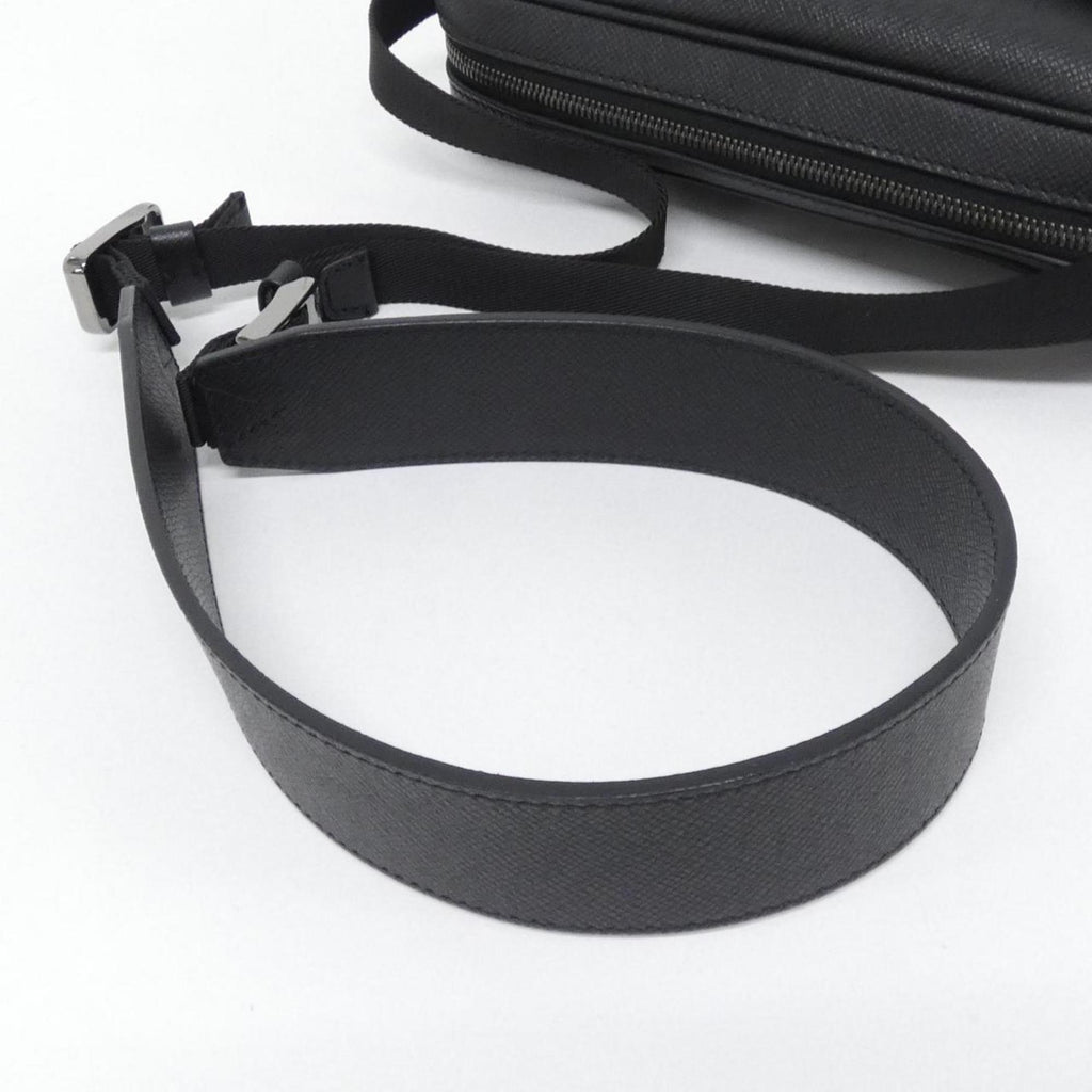 Louis Vuitton Black Leather Shoulder Bag (Pre-Owned)