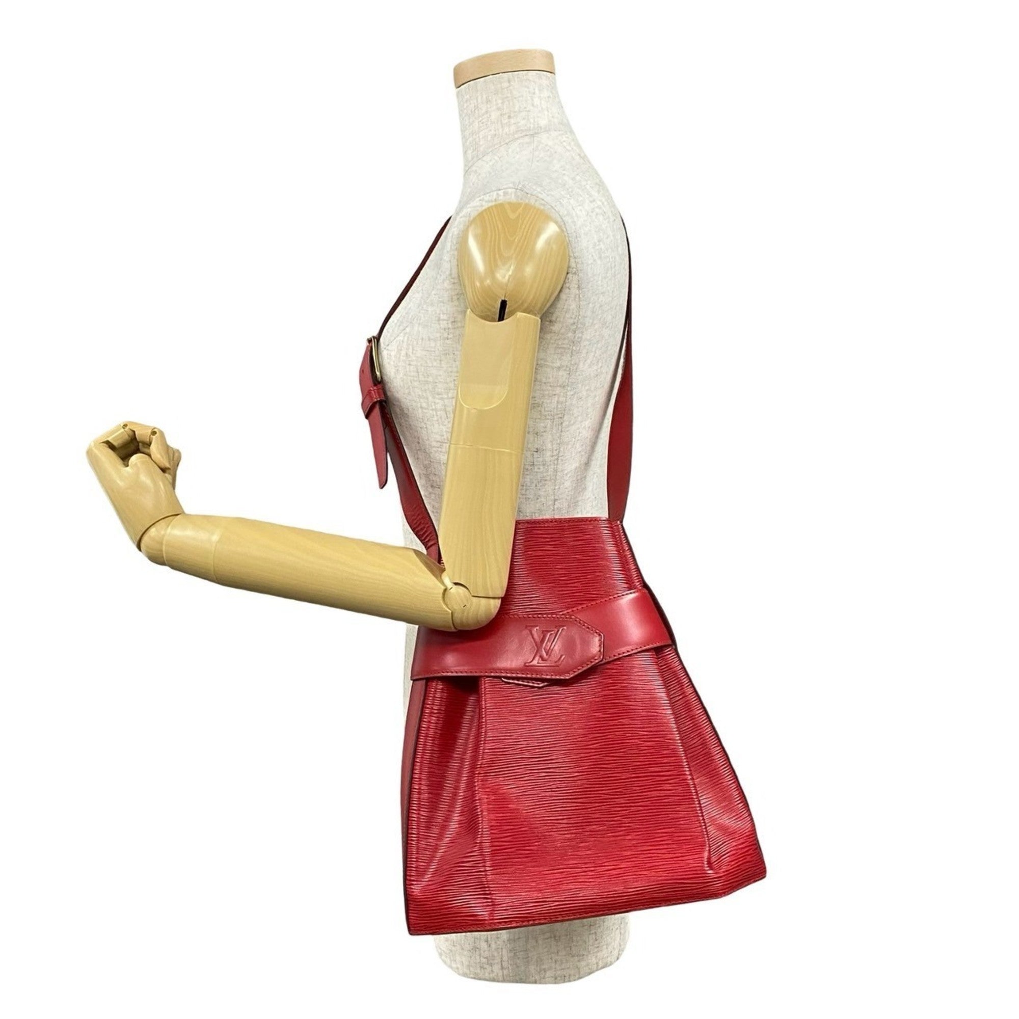 Louis Vuitton Red Color Epi Leather Shoulder Bag (Pre-Owned)
