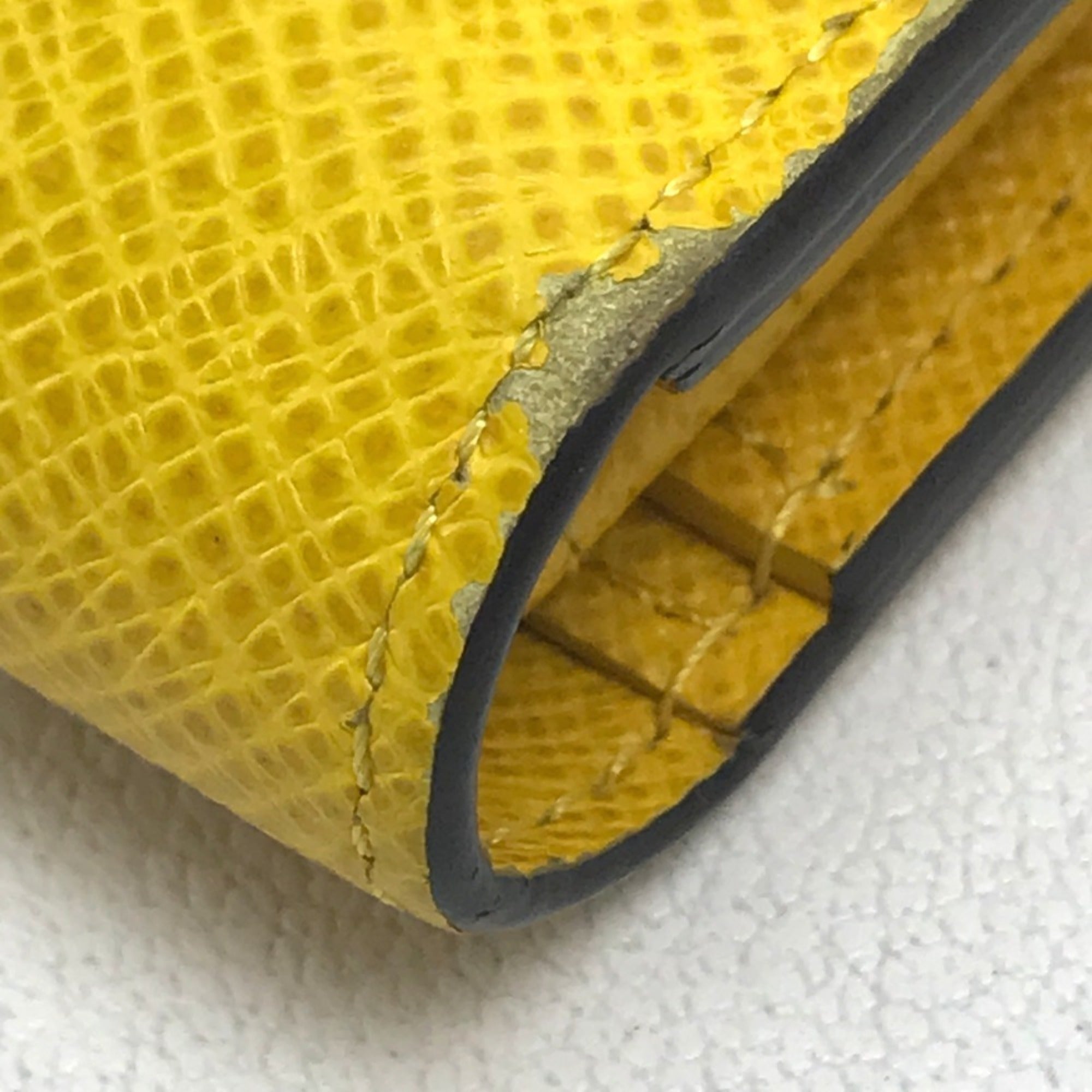 Louis Vuitton Taiga Jaune Yellow Taiga Leather Long Wallet (Bi-Fold) (Pre-Owned)