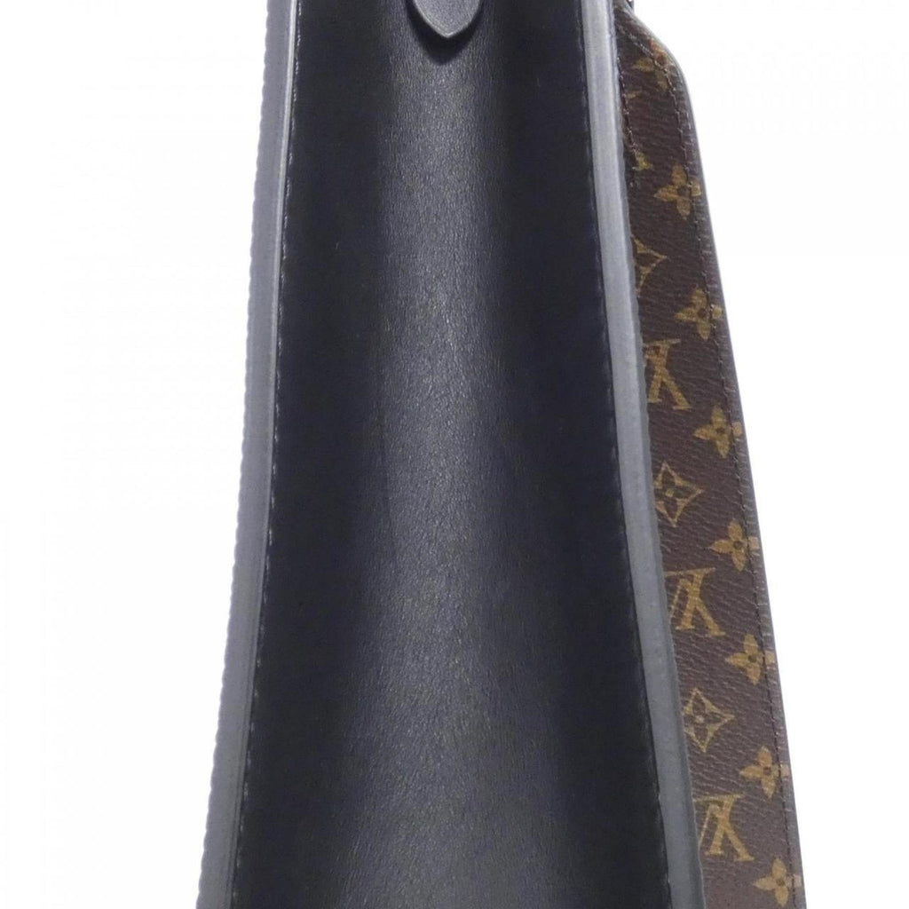 Louis Vuitton Black Leather Handbag (Pre-Owned)