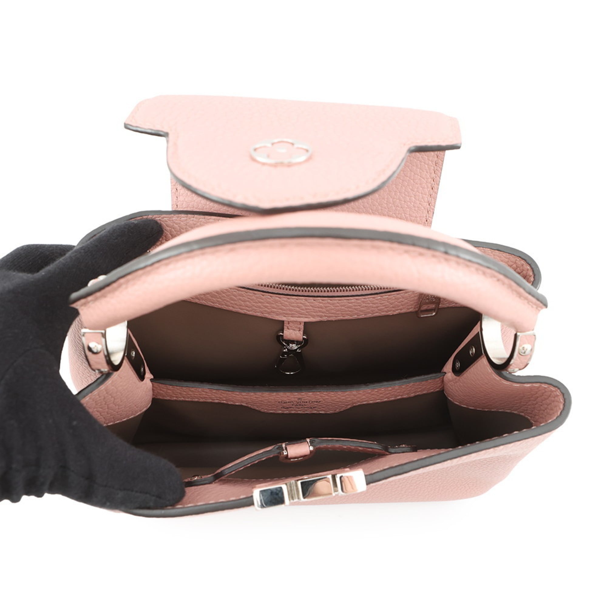 Louis Vuitton Magnolia Leather Handbag Shoulder Bag (Pre-Owned)