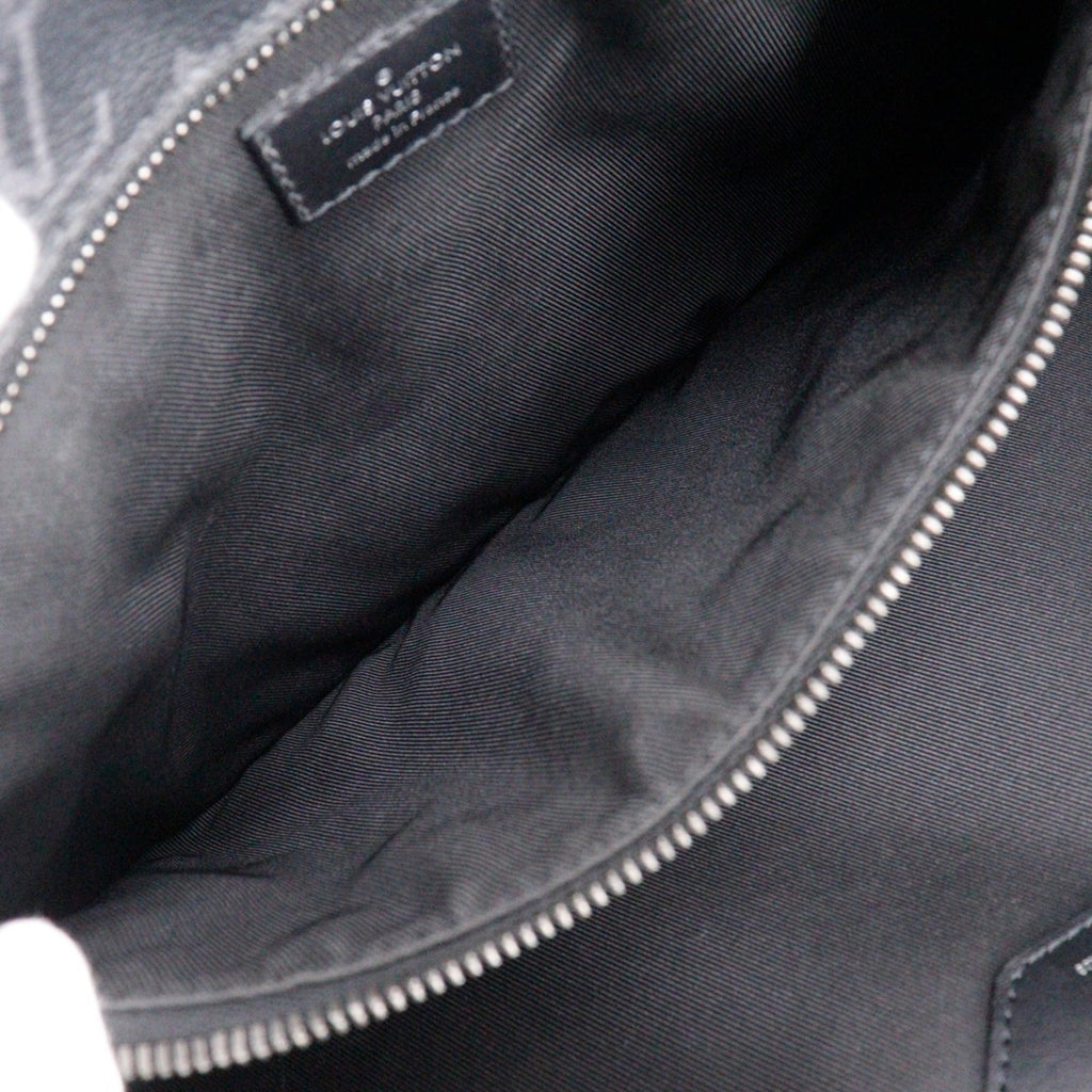 Louis Vuitton Black Monogram Eclipse Handbag (Pre-Owned)