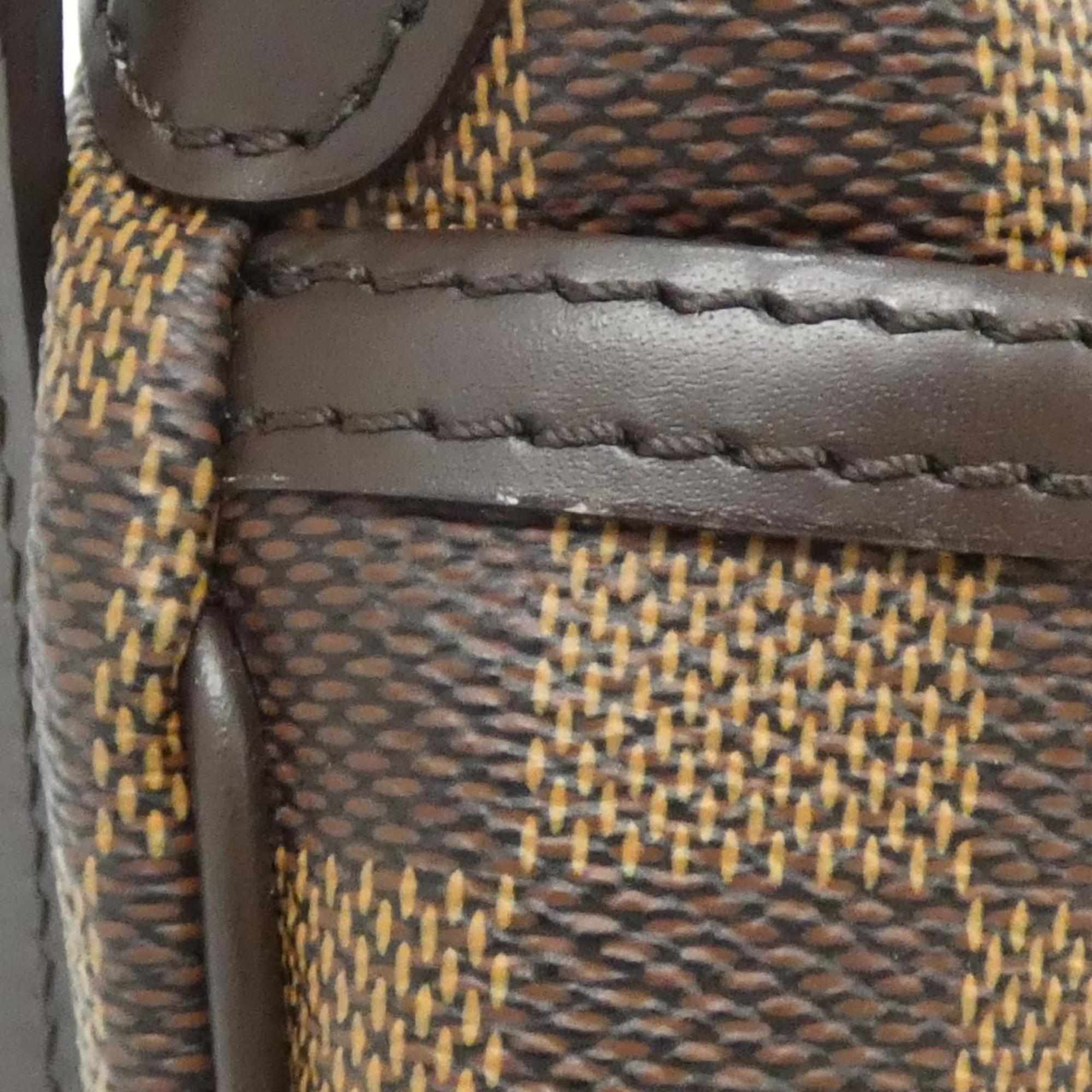 Louis Vuitton Brown Coated Canvas Shoulder Bag (Pre-Owned)