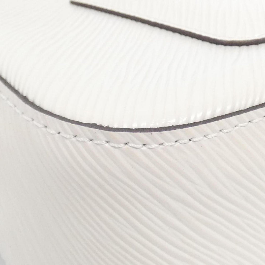 Louis Vuitton Ivory Leather Shoulder Bag (Pre-Owned)