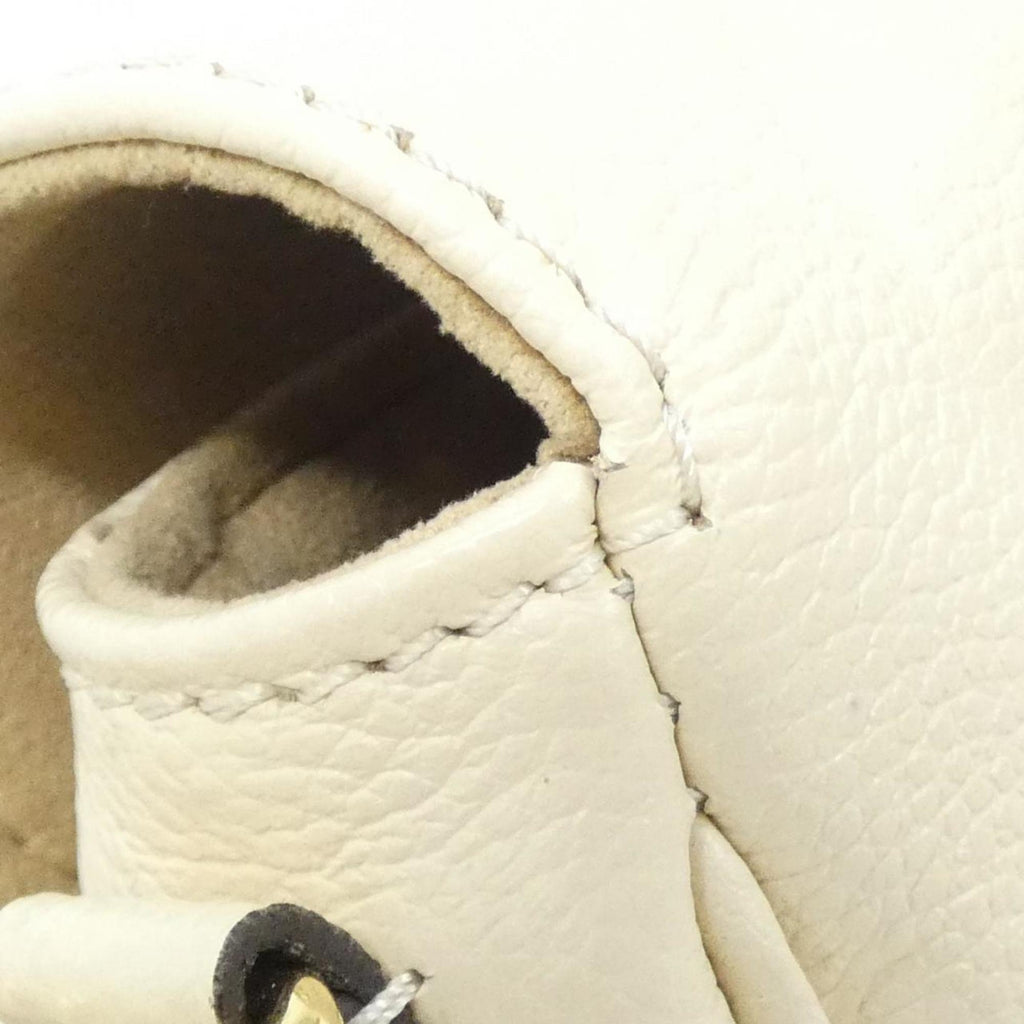 Louis Vuitton Cream Leather Shoulder Bag (Pre-Owned)
