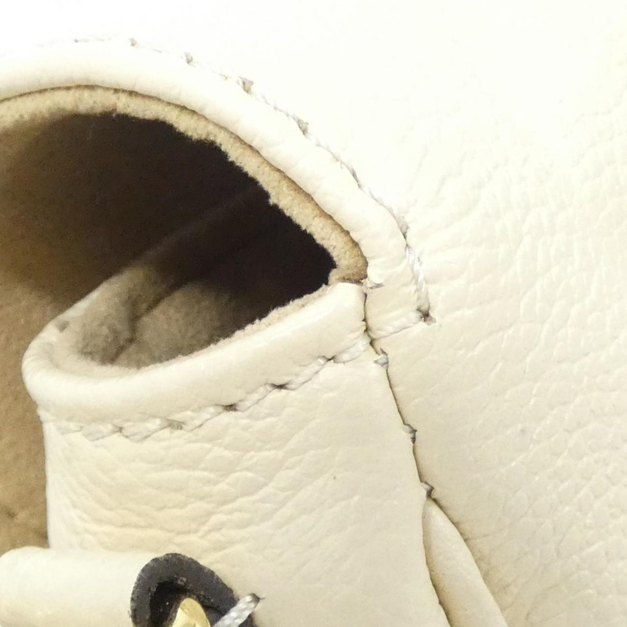 Louis Vuitton Cream Leather Shoulder Bag (Pre-Owned)