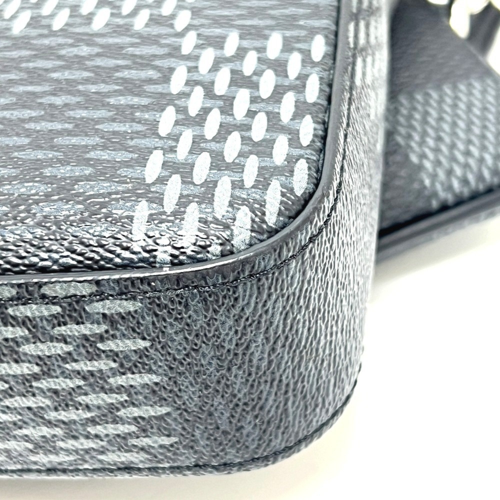 Louis Vuitton Black Galle Damier Graphite Shoulder Bag (Pre-Owned)