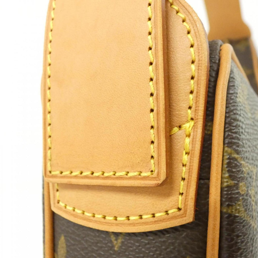 Louis Vuitton Marron Coated Canvas Shoulder Bag (Pre-Owned)