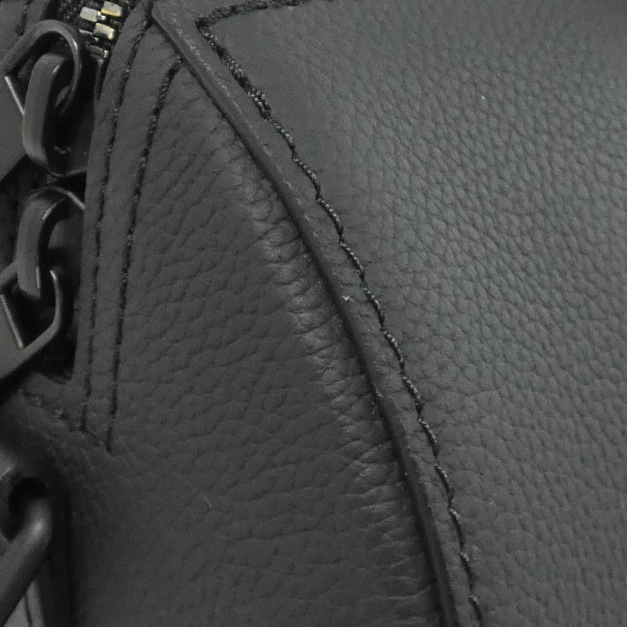 Louis Vuitton Black Leather Shoulder Bag (Pre-Owned)