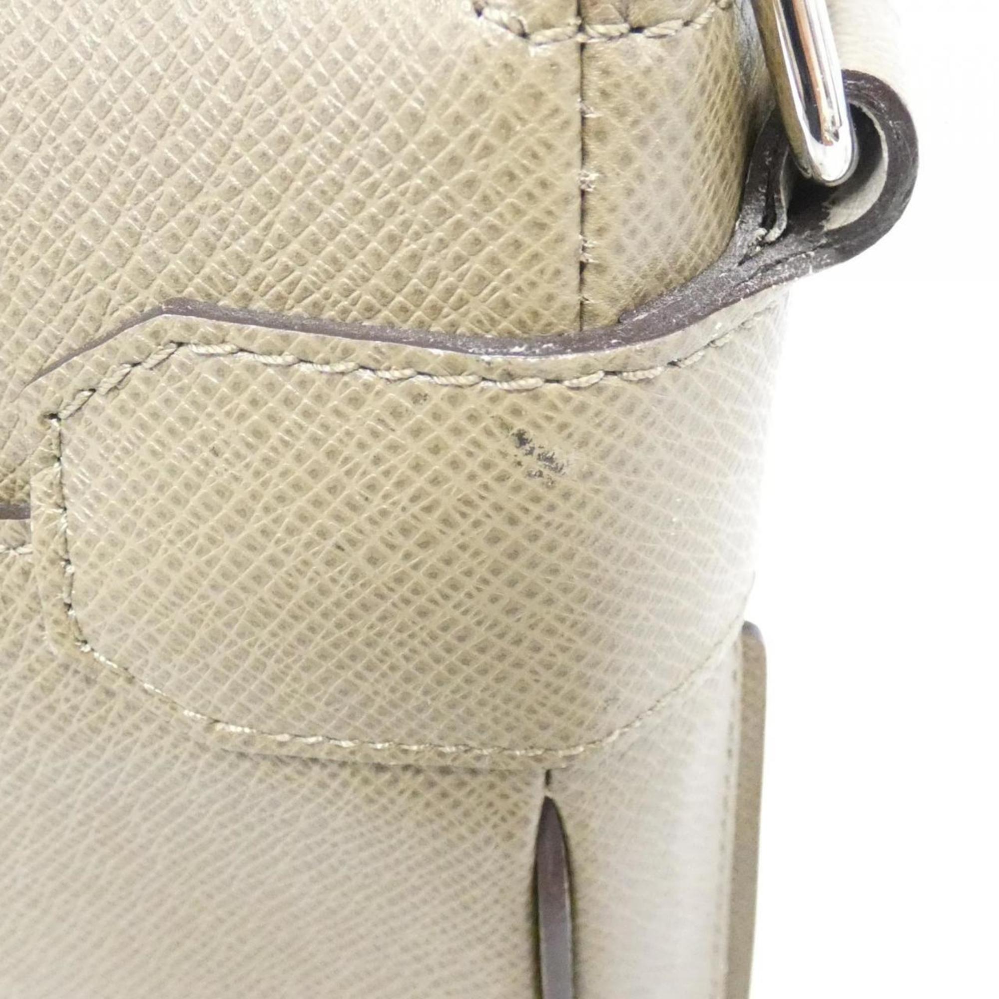 Louis Vuitton Taiga Aurore Leather Shoulder Bag (Pre-Owned)