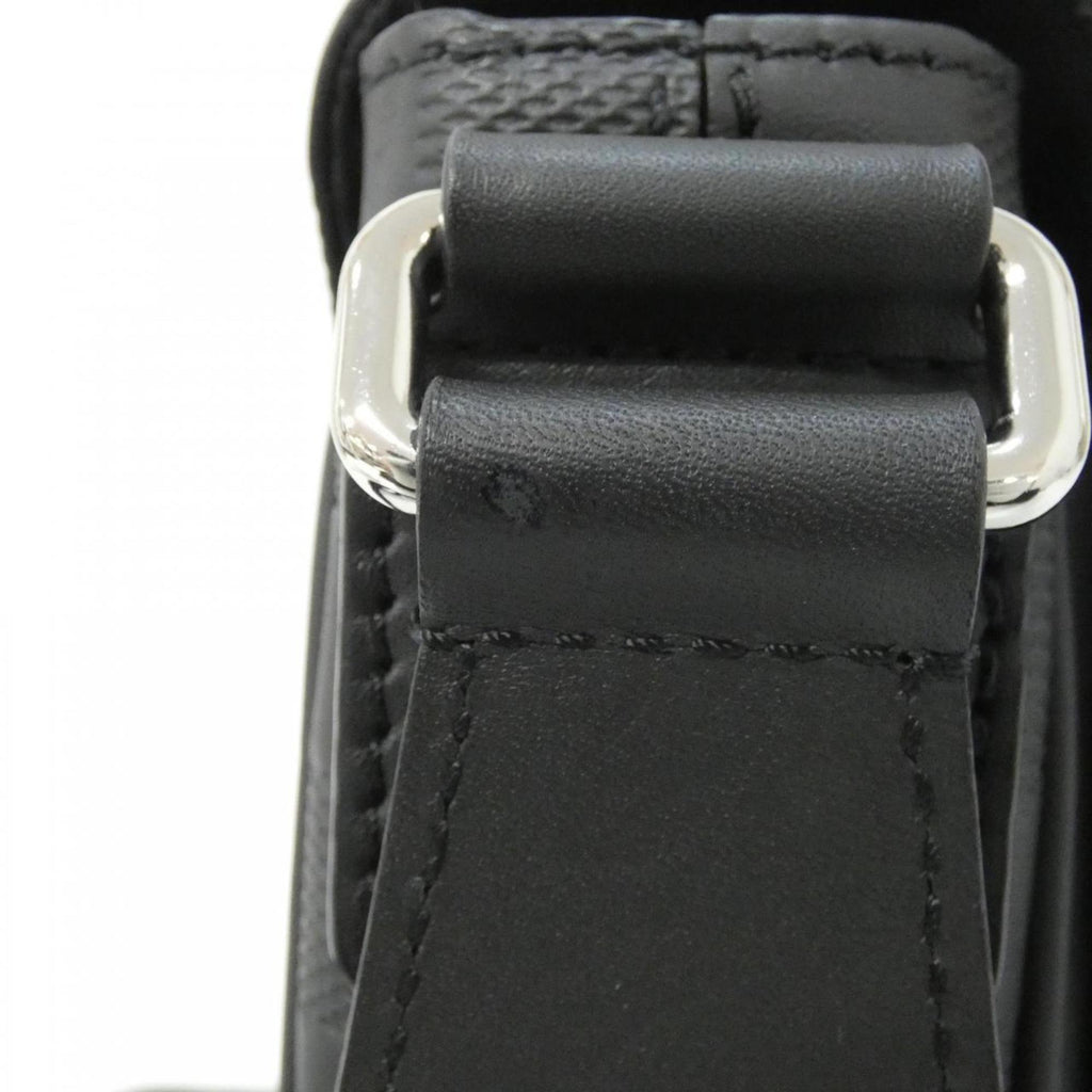 Louis Vuitton Black Leather Shoulder Bag (Pre-Owned)