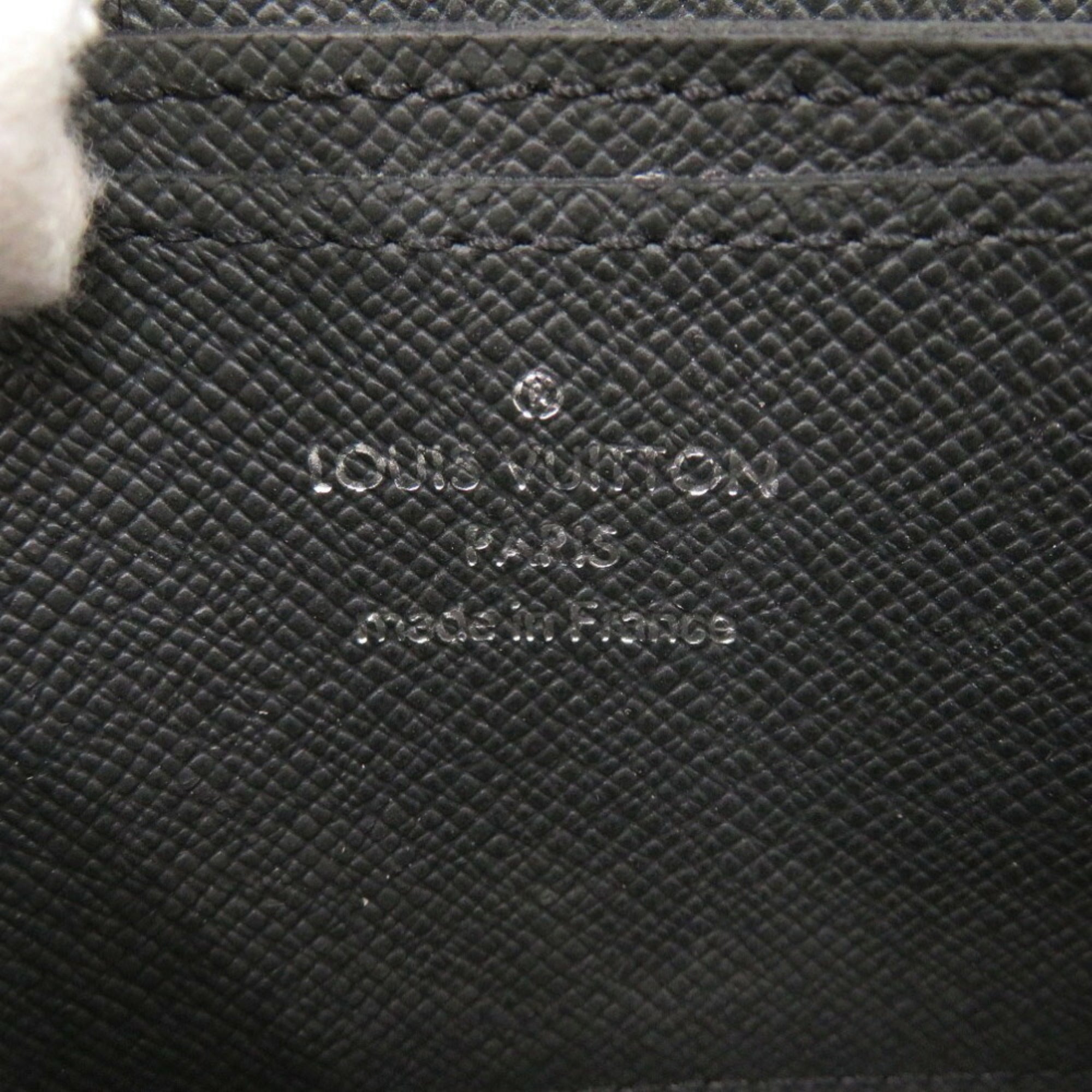 Louis Vuitton Black Taiga Leather Coin Purse/Coin Case (Pre-Owned)