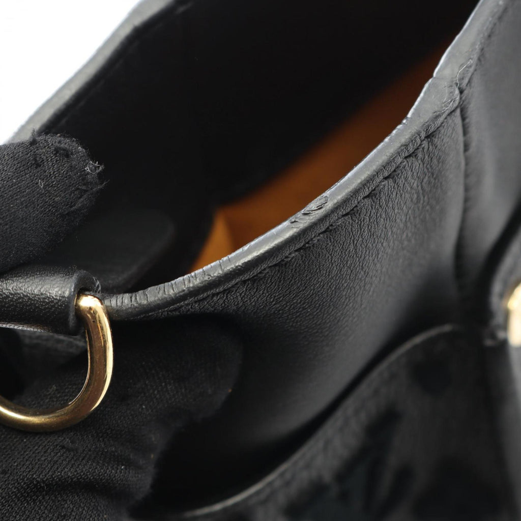 Louis Vuitton Black Leather Handbag (Pre-Owned)