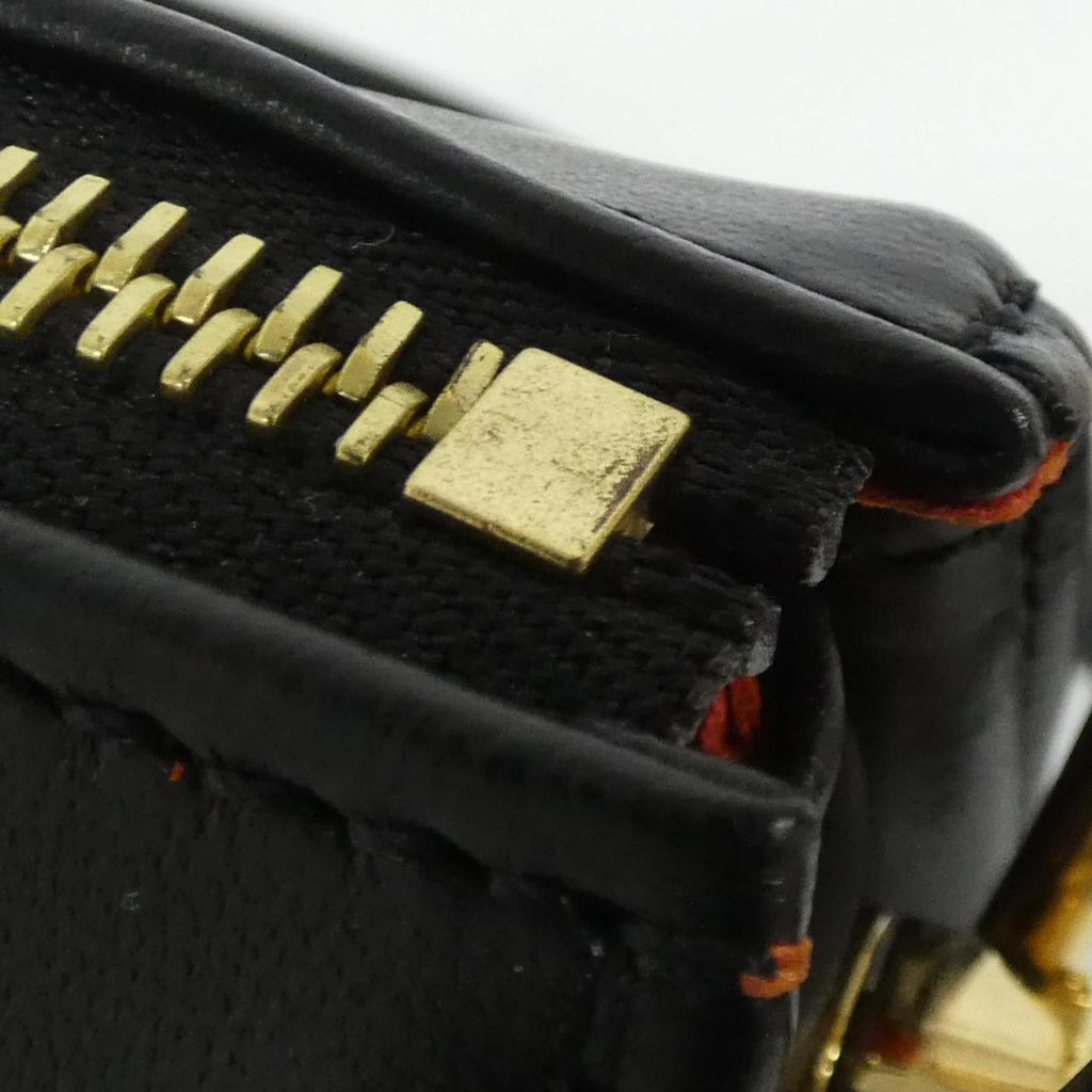 Louis Vuitton Black Leather Shoulder Bag (Pre-Owned)