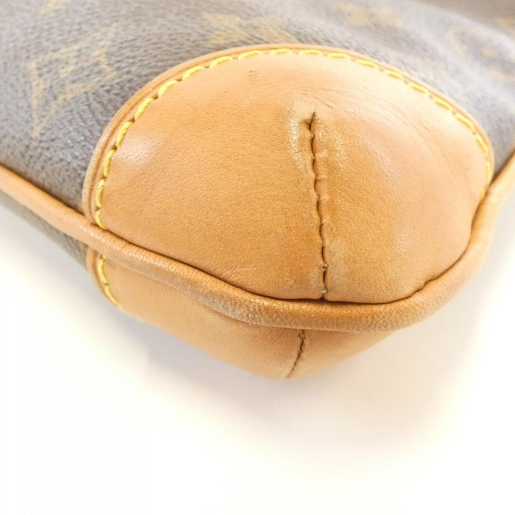 Louis Vuitton Marron Coated Canvas Shoulder Bag (Pre-Owned)