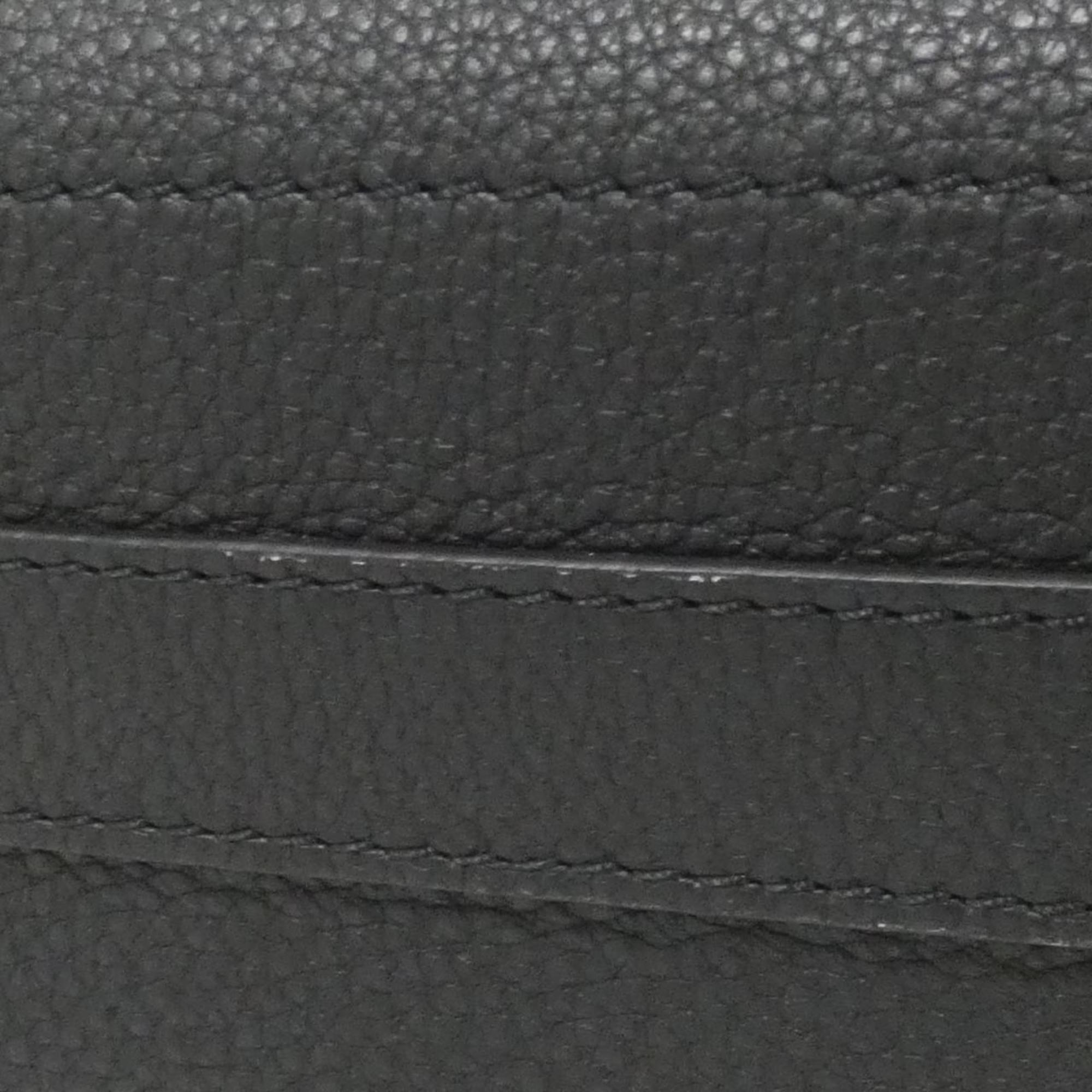 Louis Vuitton Black Leather Shoulder Bag (Pre-Owned)