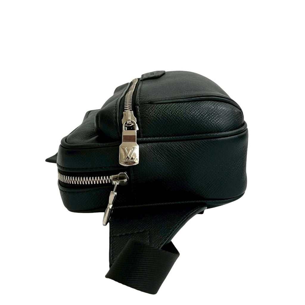 Louis Vuitton Black Leather Shoulder Bag Sling Bag (Pre-Owned)