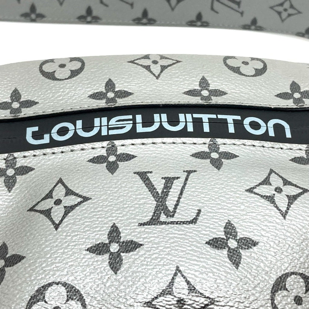 Louis Vuitton Silver Monogram Shoulder Bag (Pre-Owned)