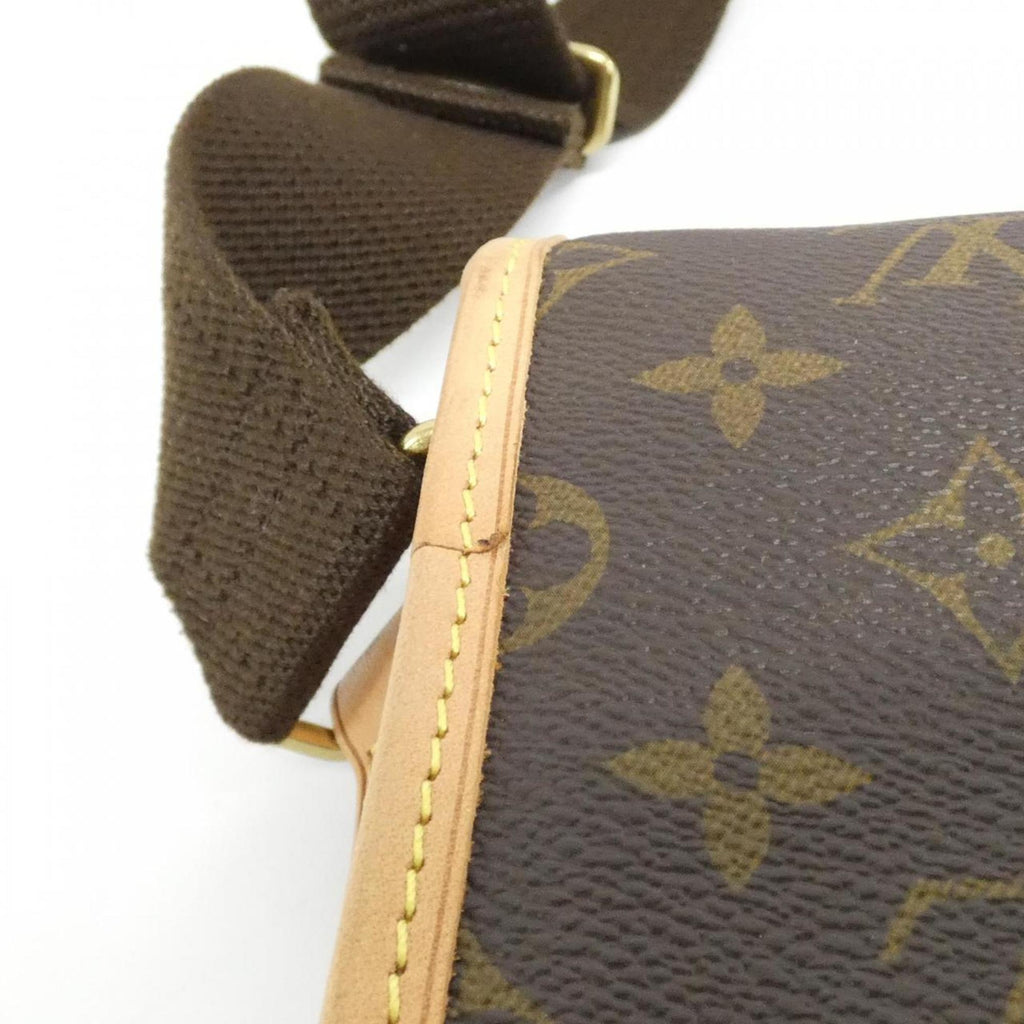 Louis Vuitton Marron Coated Canvas Shoulder Bag (Pre-Owned)