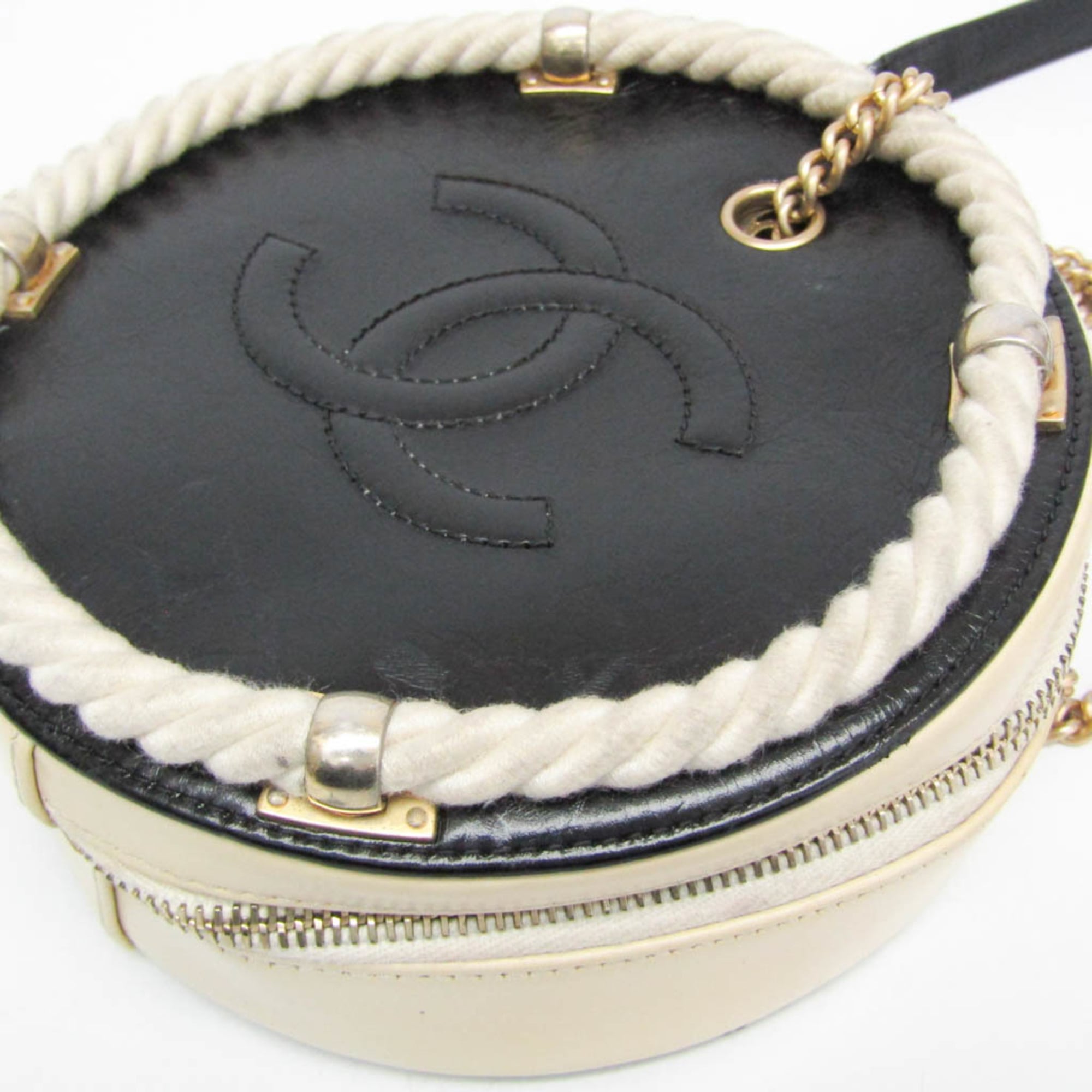 En Vogue Round Bag Crumpled Calfskin Small