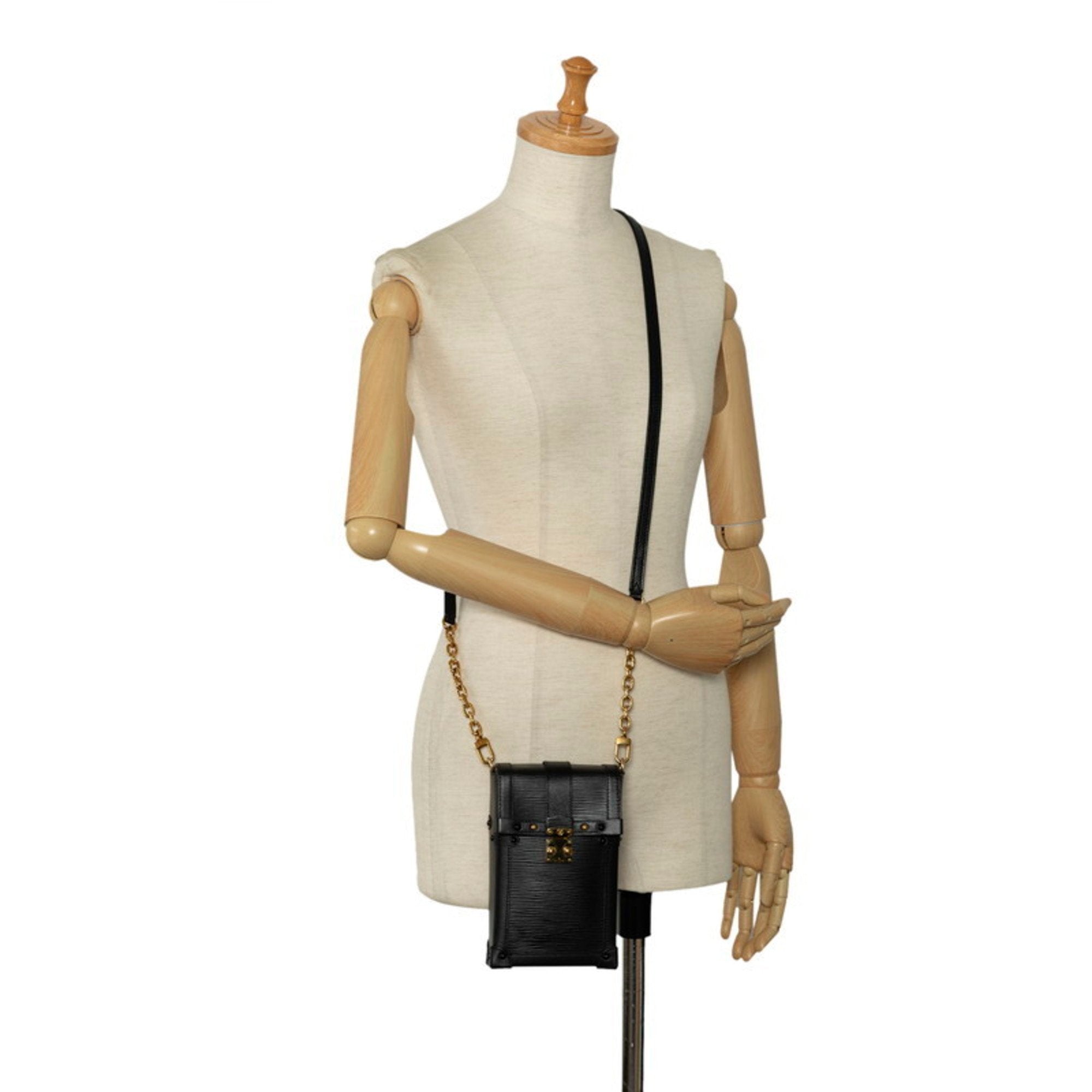Louis Vuitton Black Noir Leather Shoulder Bag (Pre-Owned)