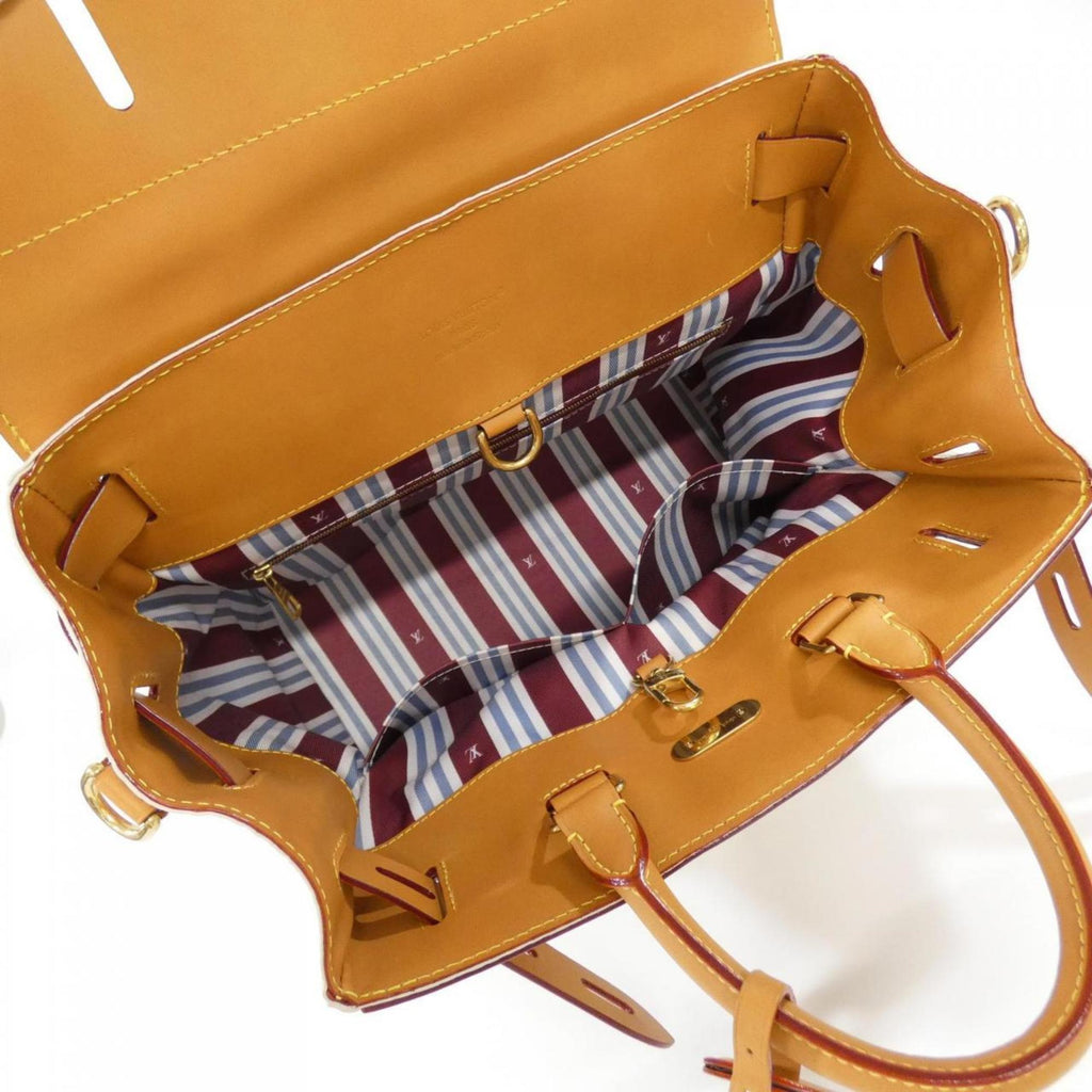 Louis Vuitton Off-White Leather Handbag (Pre-Owned)