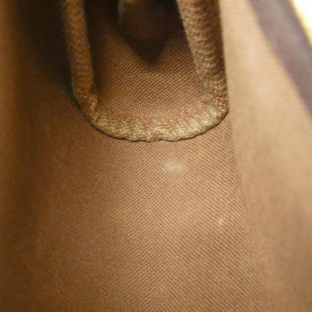 Louis Vuitton Marron Coated Canvas Shoulder Bag (Pre-Owned)