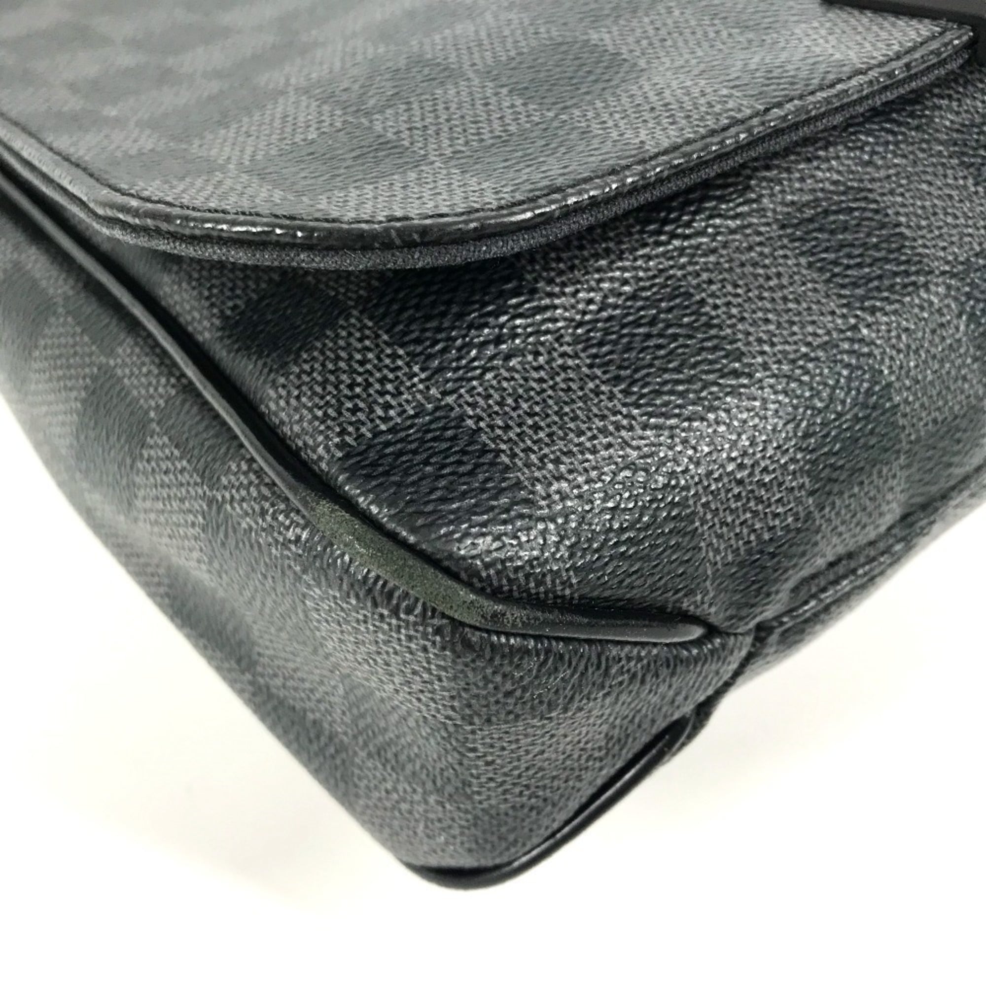 Louis Vuitton Black Damier Graphite Messenger Bag Shoulder Bag (Pre-Owned)