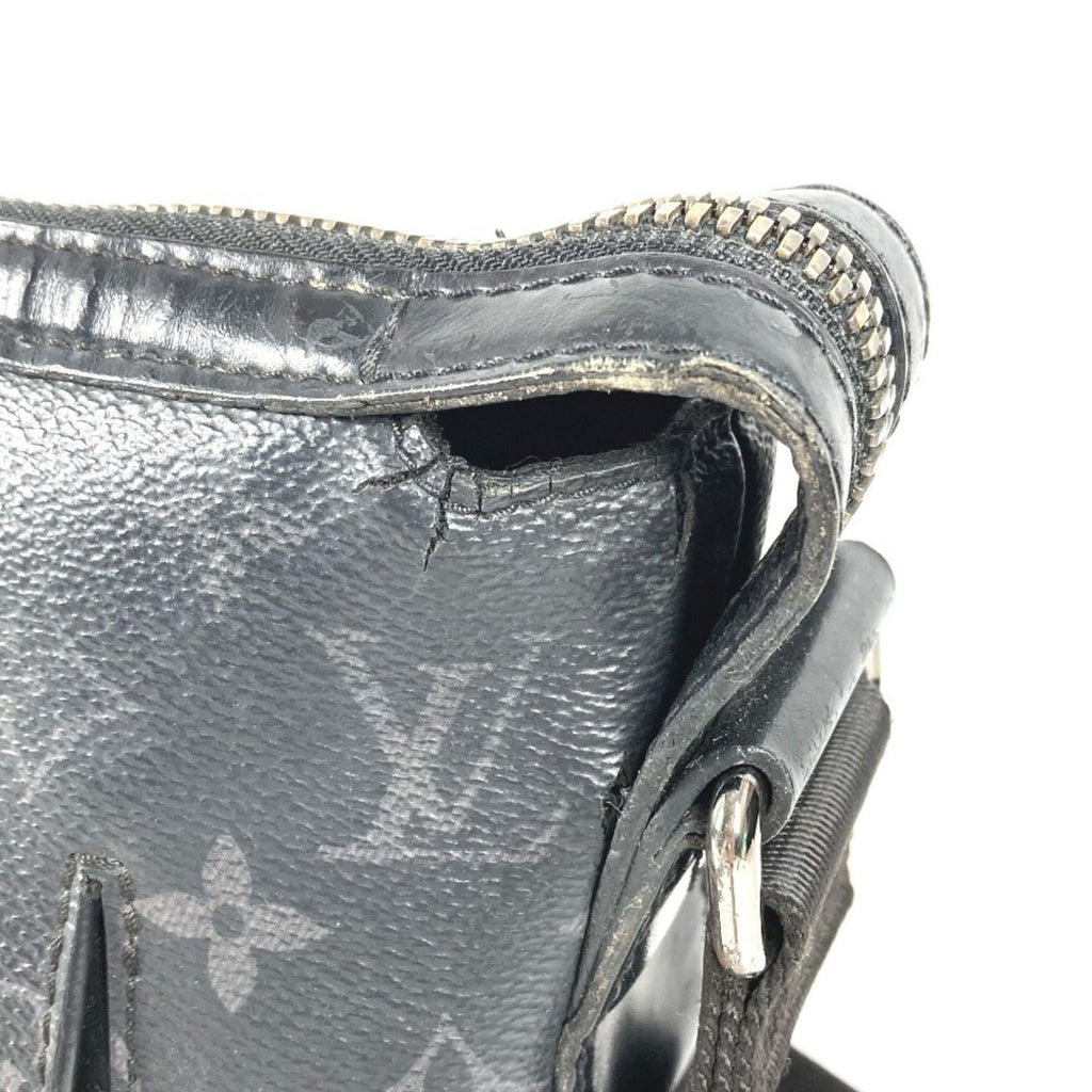 Louis Vuitton Black Monogram Eclipse Canvas Messenger Bag Shoulder Bag (Pre-Owned)