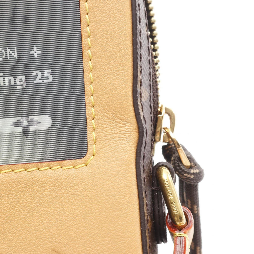 Louis Vuitton Brown Monogram Monogram Pouch Shoulder Bag (Pre-Owned)