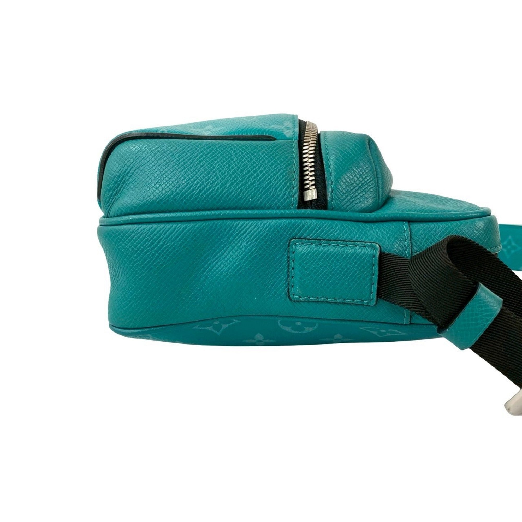Louis Vuitton Green Leather Shoulder Bag (Pre-Owned)