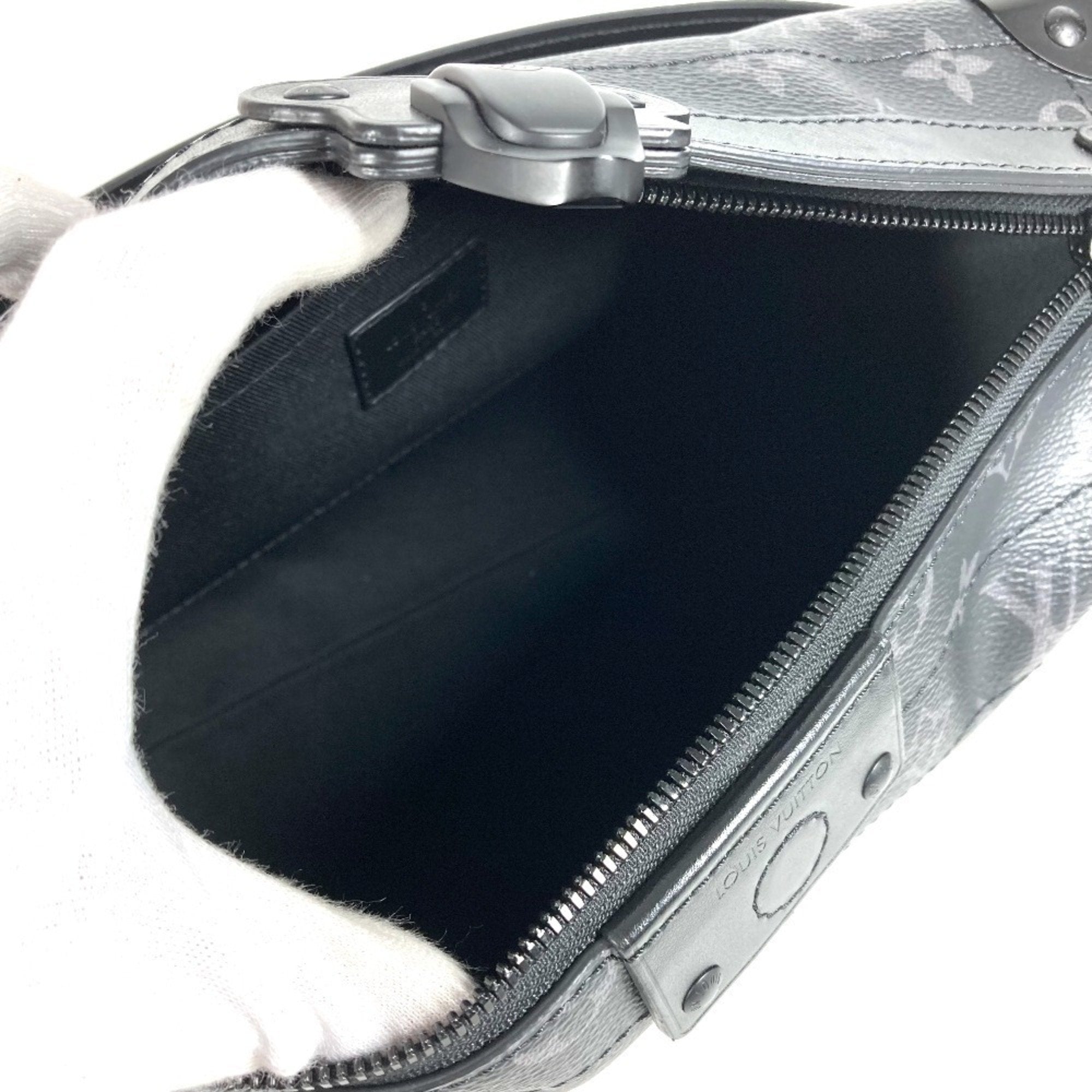 Louis Vuitton Black Monogram Eclipse Monogram Eclipse Clutch Bag Handbag Shoulder Bag (Pre-Owned)